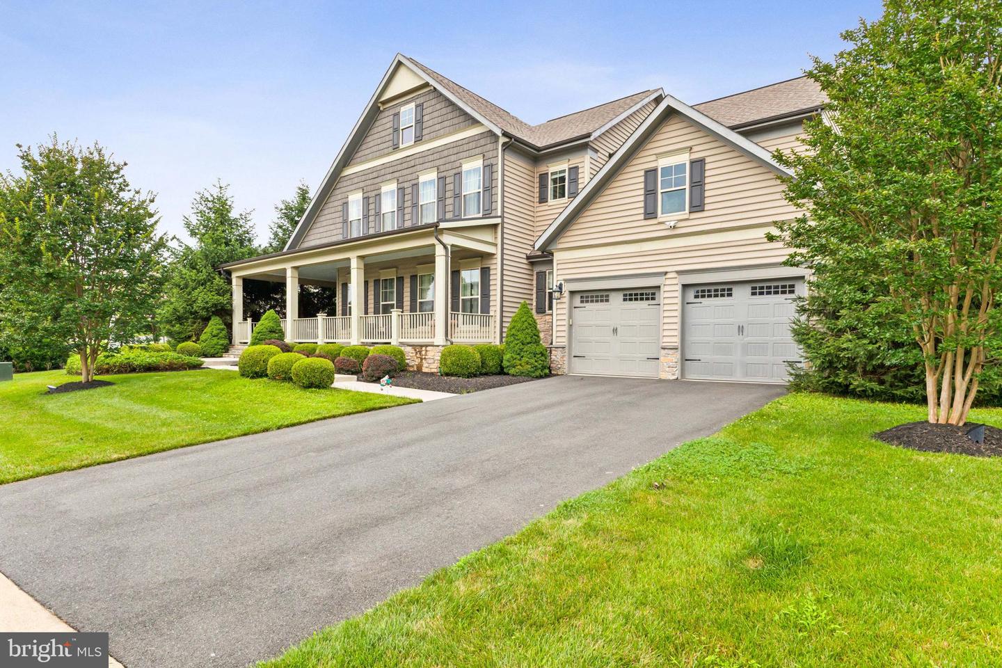 26612 MARBURY ESTATES DR, CHANTILLY, Virginia 20152, 4 Bedrooms Bedrooms, ,5 BathroomsBathrooms,Residential,For sale,26612 MARBURY ESTATES DR,VALO2101040 MLS # VALO2101040