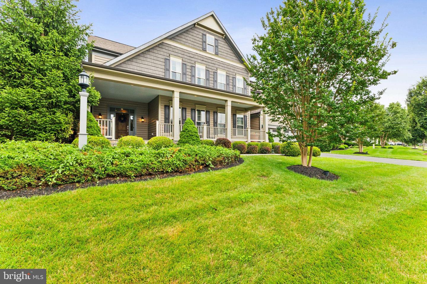 26612 MARBURY ESTATES DR, CHANTILLY, Virginia 20152, 4 Bedrooms Bedrooms, ,5 BathroomsBathrooms,Residential,For sale,26612 MARBURY ESTATES DR,VALO2101040 MLS # VALO2101040