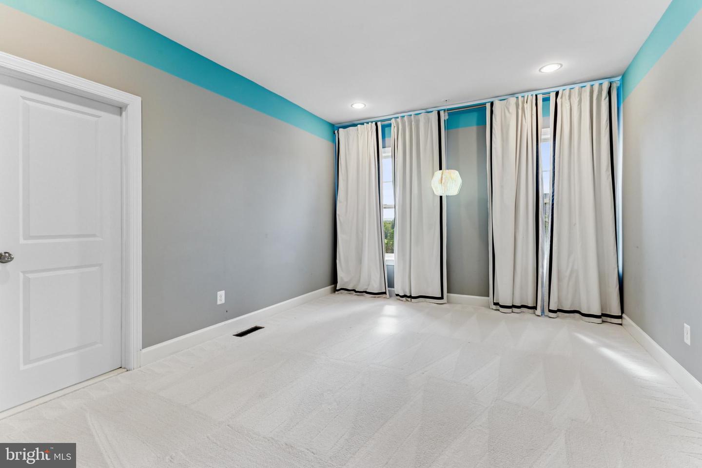 26612 MARBURY ESTATES DR, CHANTILLY, Virginia 20152, 4 Bedrooms Bedrooms, ,5 BathroomsBathrooms,Residential,For sale,26612 MARBURY ESTATES DR,VALO2101040 MLS # VALO2101040