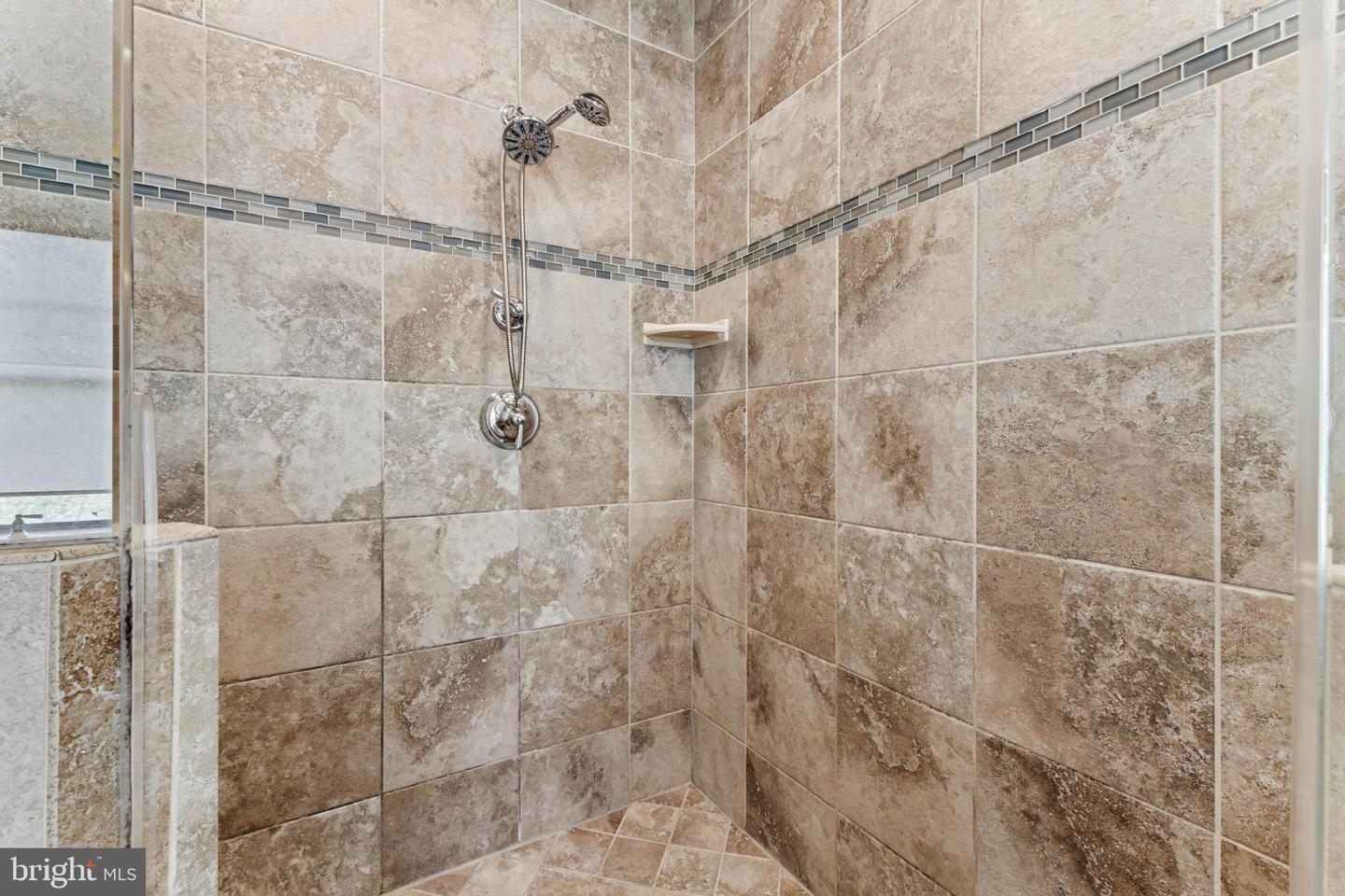26612 MARBURY ESTATES DR, CHANTILLY, Virginia 20152, 4 Bedrooms Bedrooms, ,5 BathroomsBathrooms,Residential,For sale,26612 MARBURY ESTATES DR,VALO2101040 MLS # VALO2101040