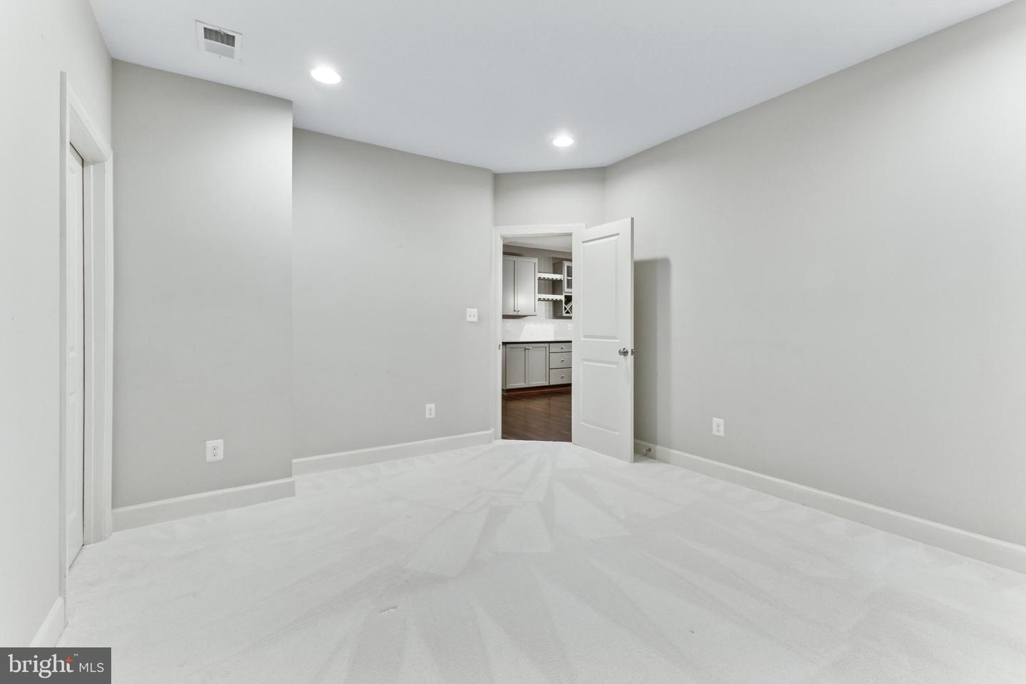 26612 MARBURY ESTATES DR, CHANTILLY, Virginia 20152, 4 Bedrooms Bedrooms, ,5 BathroomsBathrooms,Residential,For sale,26612 MARBURY ESTATES DR,VALO2101040 MLS # VALO2101040