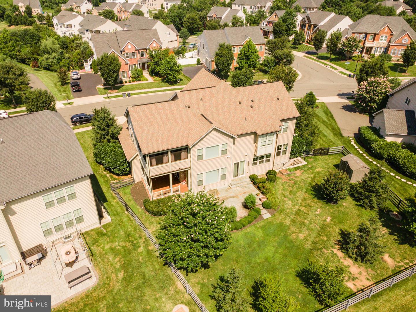 26612 MARBURY ESTATES DR, CHANTILLY, Virginia 20152, 4 Bedrooms Bedrooms, ,5 BathroomsBathrooms,Residential,For sale,26612 MARBURY ESTATES DR,VALO2101040 MLS # VALO2101040