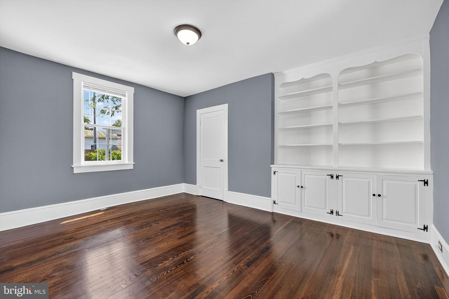 116 S PLEASANT VALLEY RD, WINCHESTER, Virginia 22601, 5 Bedrooms Bedrooms, ,2 BathroomsBathrooms,Residential,For sale,116 S PLEASANT VALLEY RD,VAWI2008632 MLS # VAWI2008632