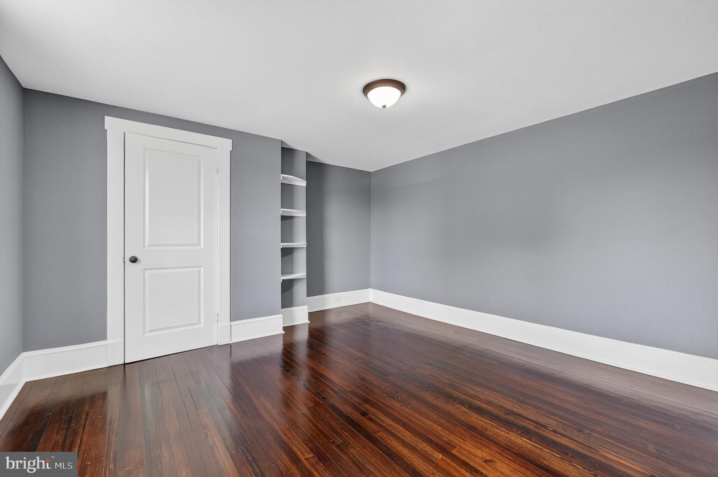 116 S PLEASANT VALLEY RD, WINCHESTER, Virginia 22601, 5 Bedrooms Bedrooms, ,2 BathroomsBathrooms,Residential,For sale,116 S PLEASANT VALLEY RD,VAWI2008632 MLS # VAWI2008632