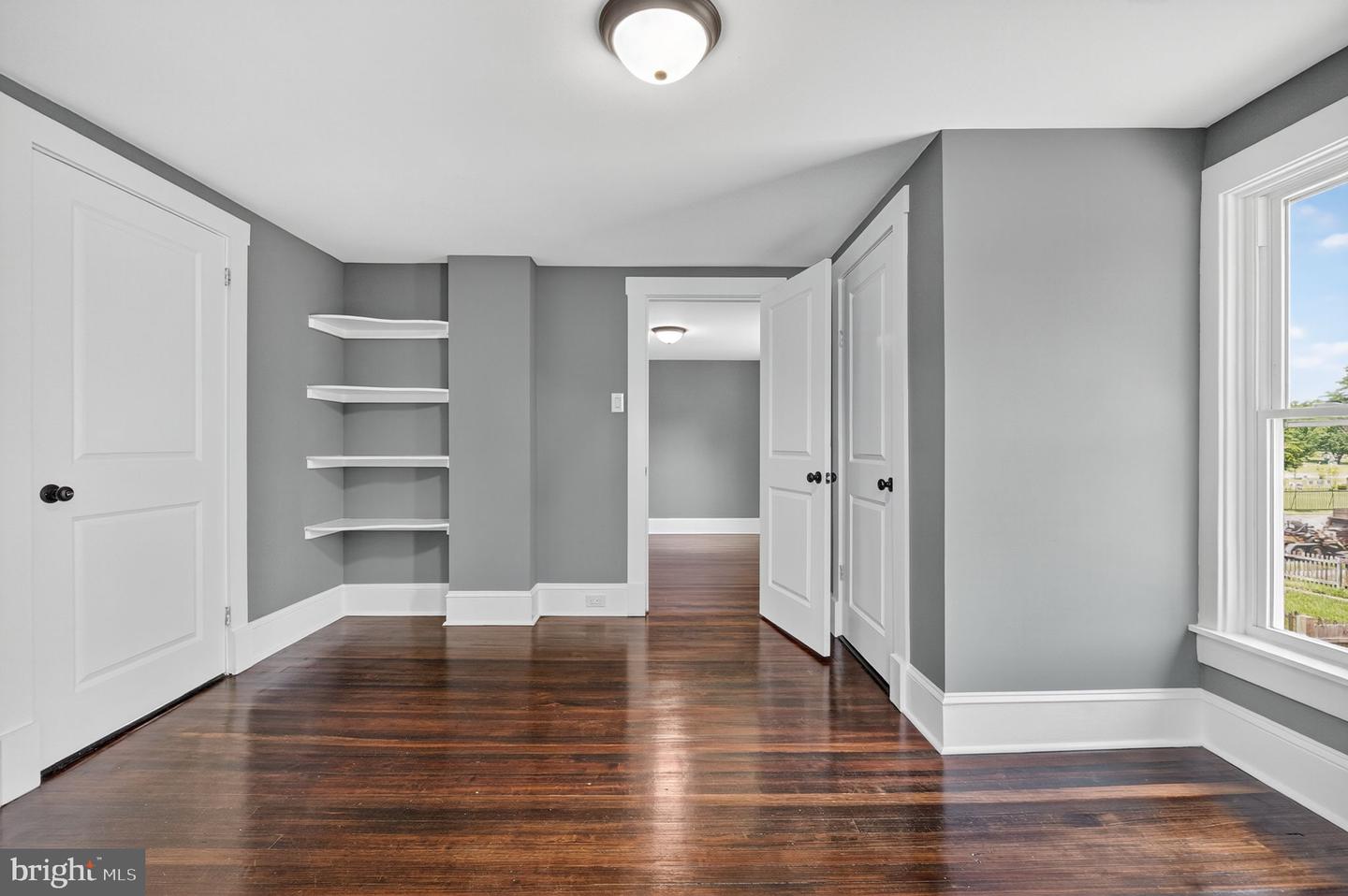 116 S PLEASANT VALLEY RD, WINCHESTER, Virginia 22601, 5 Bedrooms Bedrooms, ,2 BathroomsBathrooms,Residential,For sale,116 S PLEASANT VALLEY RD,VAWI2008632 MLS # VAWI2008632