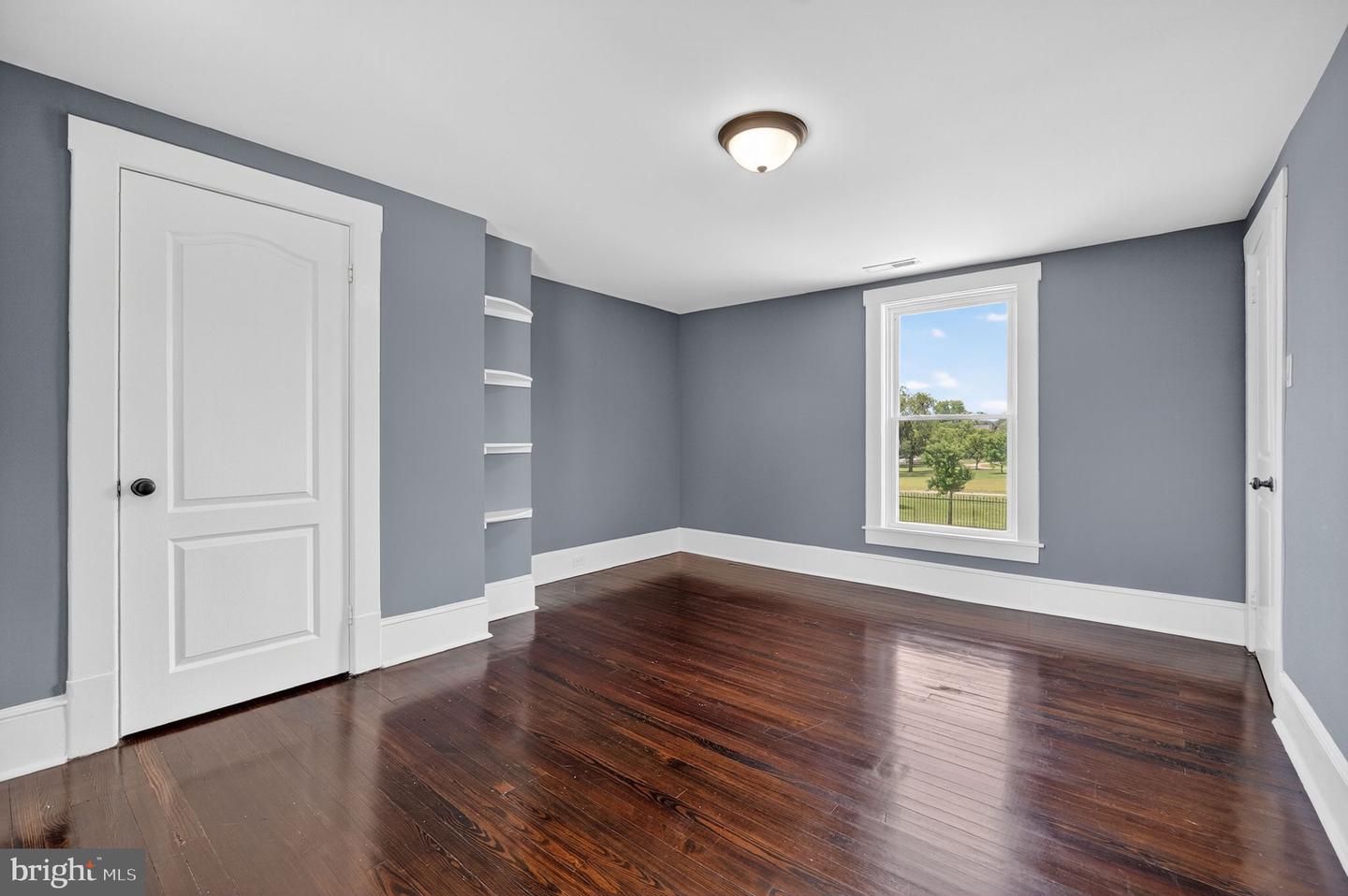 116 S PLEASANT VALLEY RD, WINCHESTER, Virginia 22601, 5 Bedrooms Bedrooms, ,2 BathroomsBathrooms,Residential,For sale,116 S PLEASANT VALLEY RD,VAWI2008632 MLS # VAWI2008632