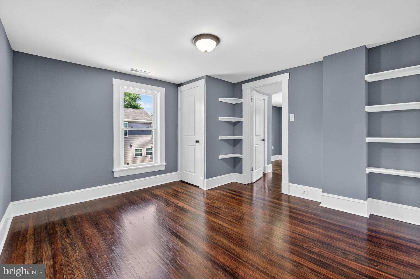 116 S PLEASANT VALLEY RD, WINCHESTER, Virginia 22601, 5 Bedrooms Bedrooms, ,2 BathroomsBathrooms,Residential,For sale,116 S PLEASANT VALLEY RD,VAWI2008632 MLS # VAWI2008632