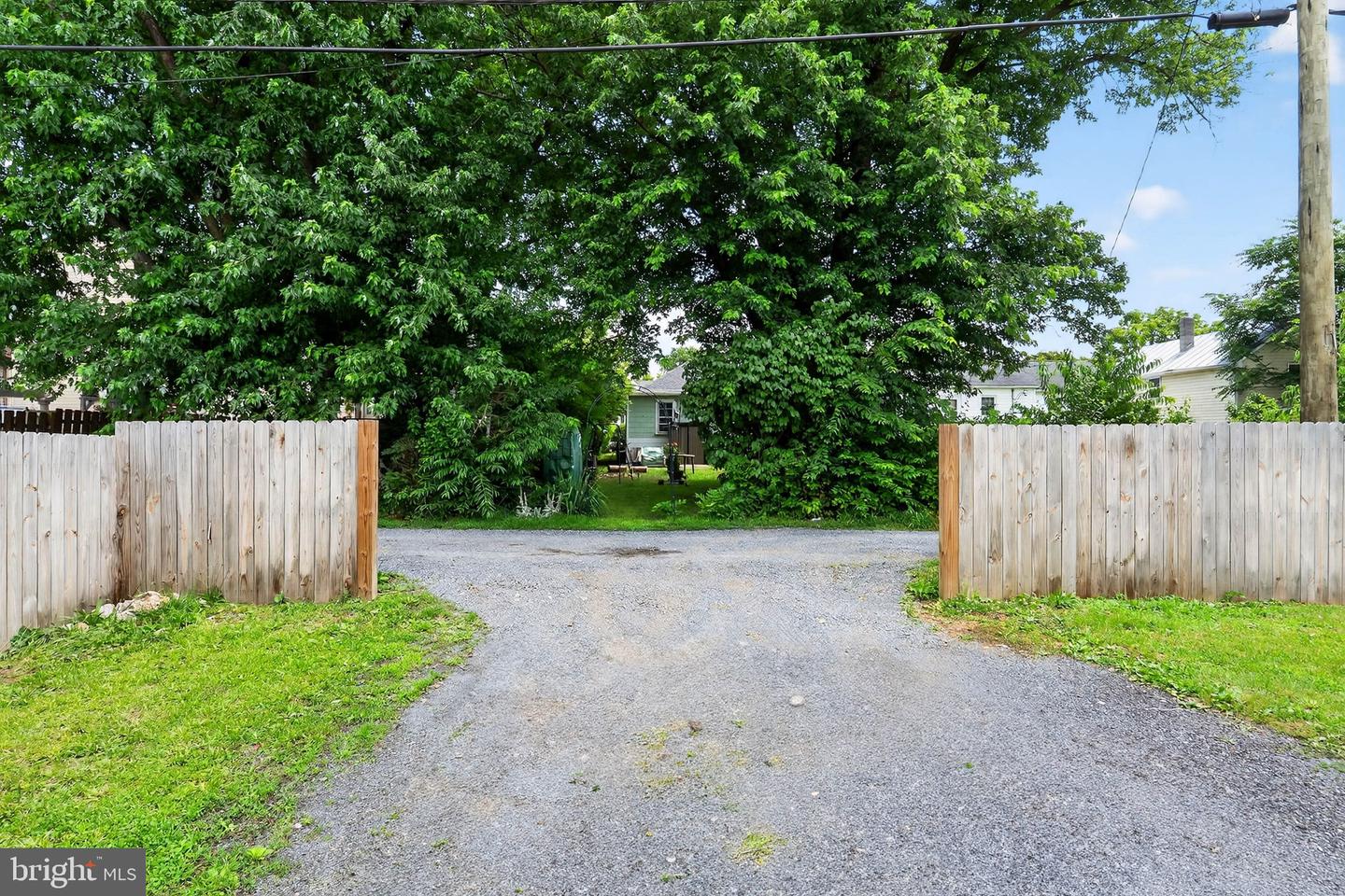 116 S PLEASANT VALLEY RD, WINCHESTER, Virginia 22601, 5 Bedrooms Bedrooms, ,2 BathroomsBathrooms,Residential,For sale,116 S PLEASANT VALLEY RD,VAWI2008632 MLS # VAWI2008632