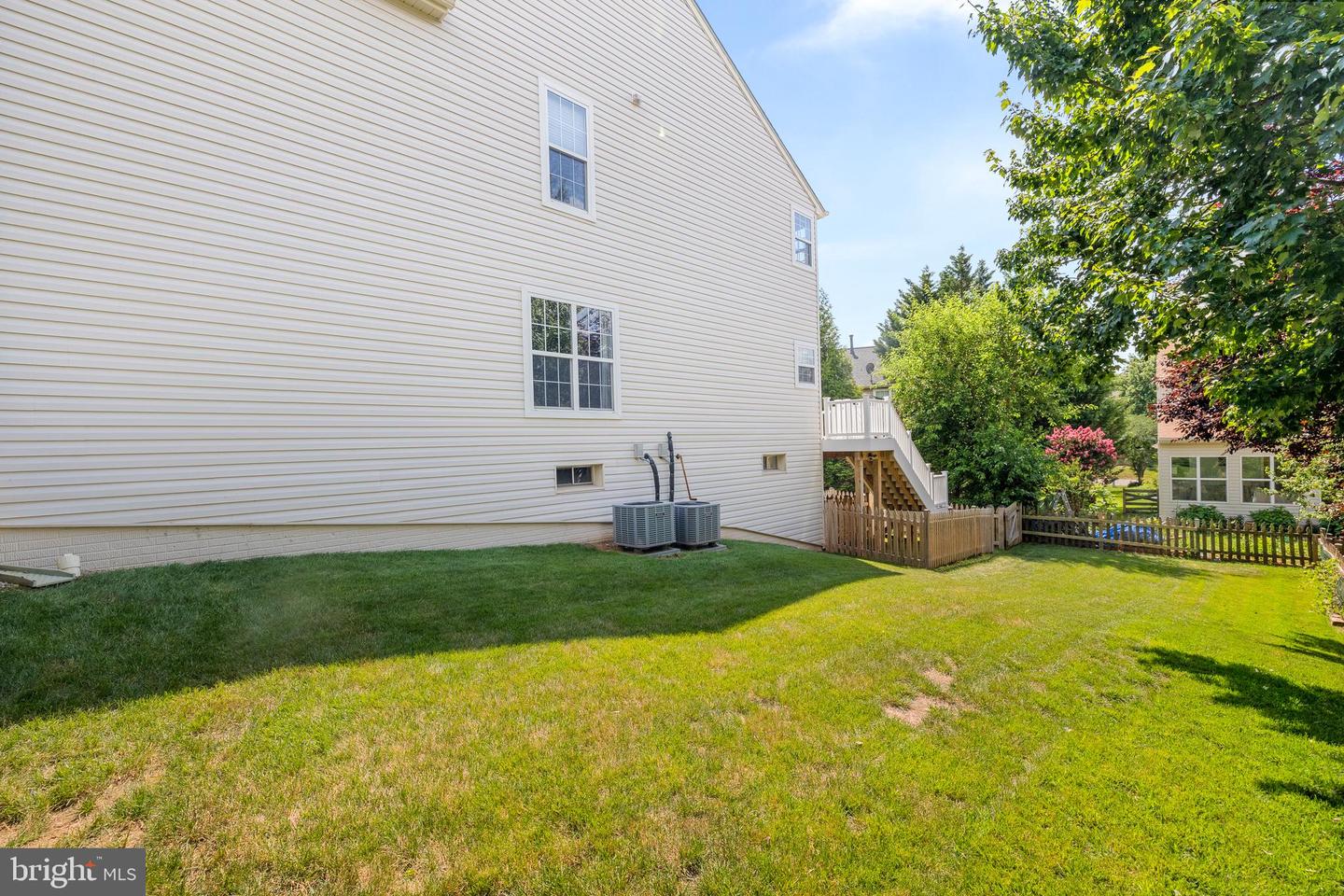 21513 THORNHILL PL, BROADLANDS, Virginia 20148, 5 Bedrooms Bedrooms, ,3 BathroomsBathrooms,Residential,For sale,21513 THORNHILL PL,VALO2101076 MLS # VALO2101076