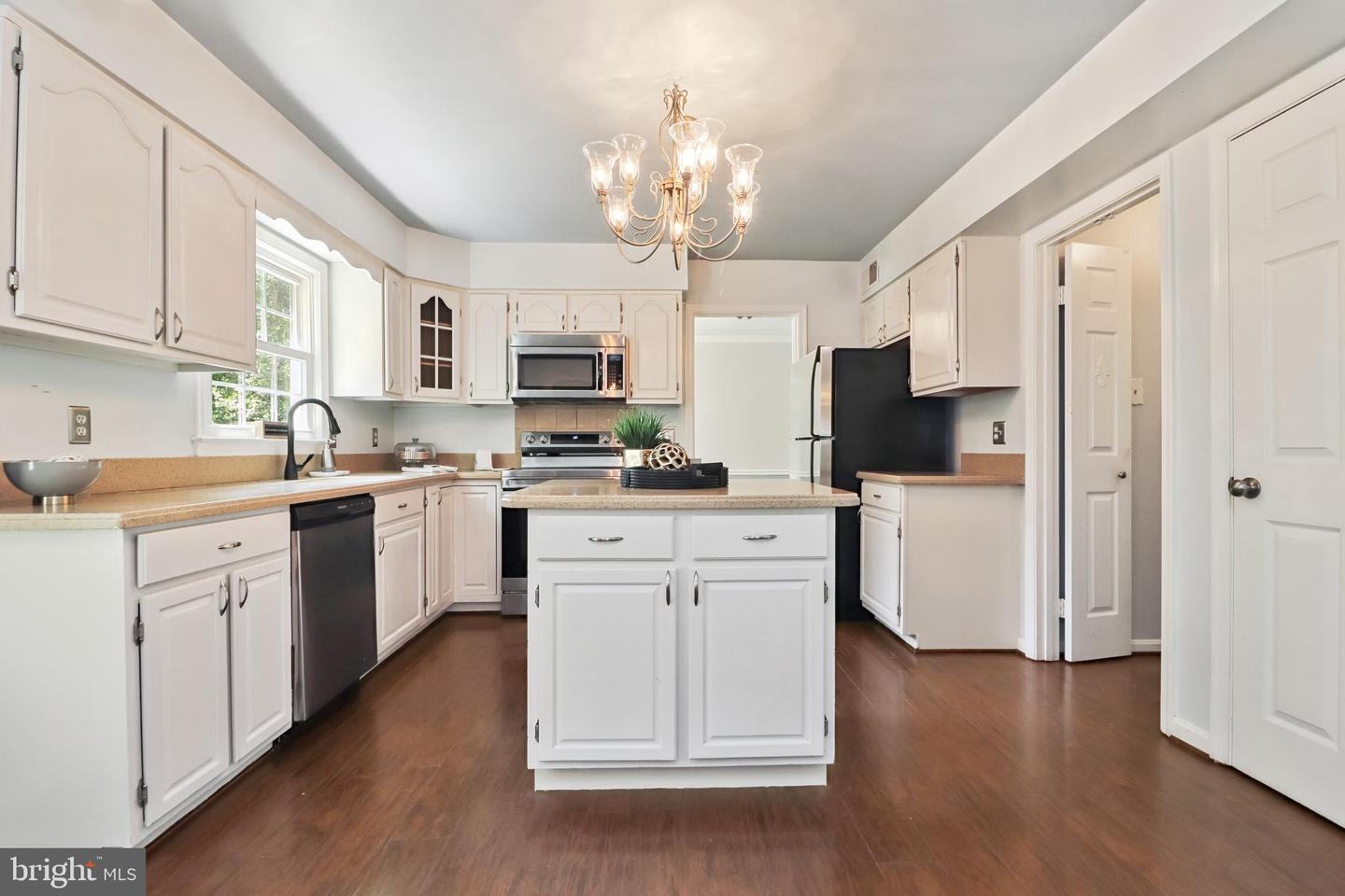 4311 BERWICK PL, WOODBRIDGE, Virginia 22192, 4 Bedrooms Bedrooms, ,2 BathroomsBathrooms,Residential,For sale,4311 BERWICK PL,VAPW2098454 MLS # VAPW2098454