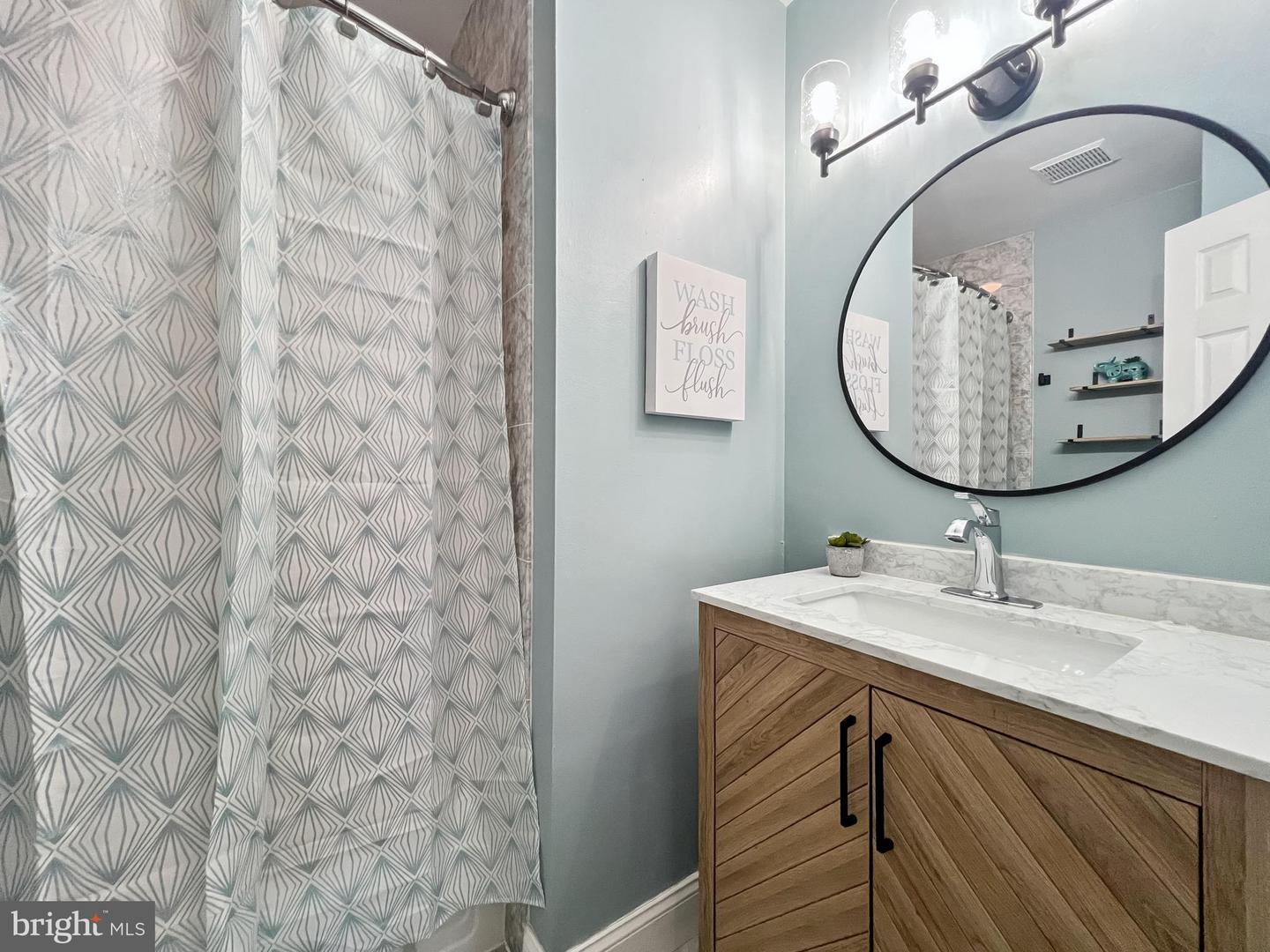 4311 BERWICK PL, WOODBRIDGE, Virginia 22192, 4 Bedrooms Bedrooms, ,2 BathroomsBathrooms,Residential,For sale,4311 BERWICK PL,VAPW2098454 MLS # VAPW2098454