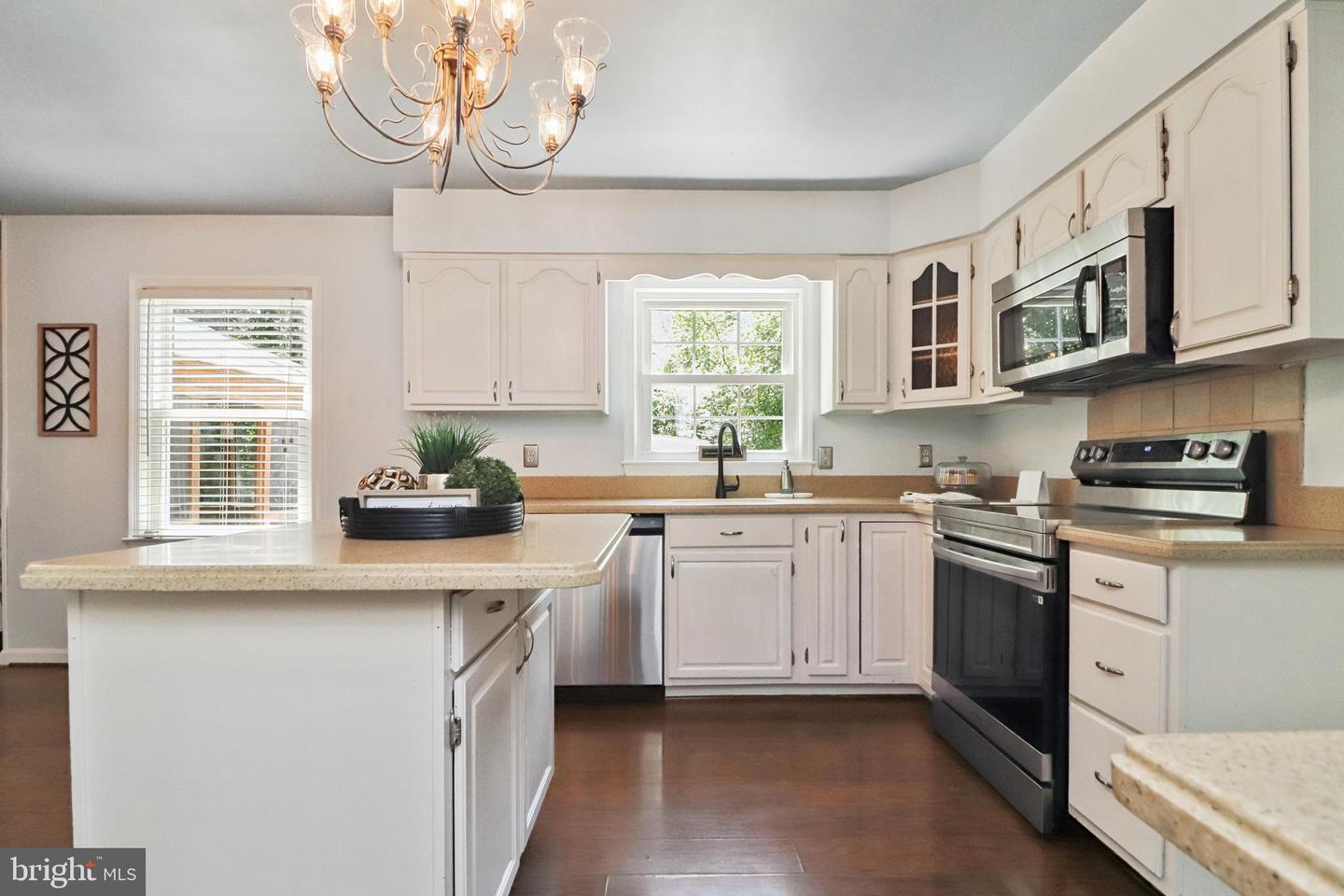 4311 BERWICK PL, WOODBRIDGE, Virginia 22192, 4 Bedrooms Bedrooms, ,2 BathroomsBathrooms,Residential,For sale,4311 BERWICK PL,VAPW2098454 MLS # VAPW2098454