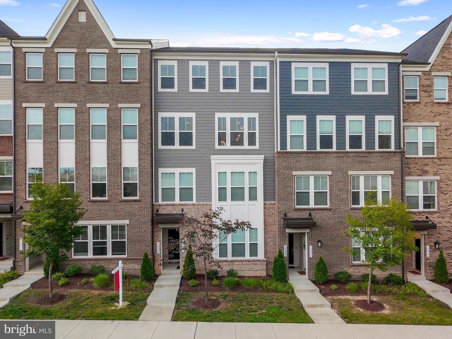 14957 RIVER WALK WAY, WOODBRIDGE, Virginia 22191, 3 Bedrooms Bedrooms, ,2 BathroomsBathrooms,Residential,For sale,14957 RIVER WALK WAY,VAPW2098460 MLS # VAPW2098460
