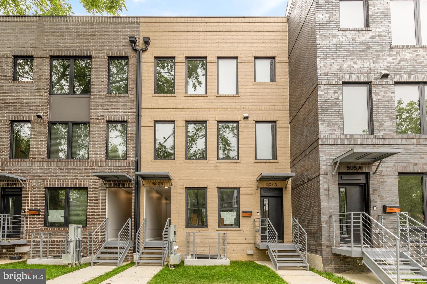 507 L ST NE #3B, WASHINGTON, District Of Columbia 20002, 4 Bedrooms Bedrooms, ,5 BathroomsBathrooms,Residential,For sale,507 L ST NE #3B,DCDC2208820 MLS # DCDC2208820