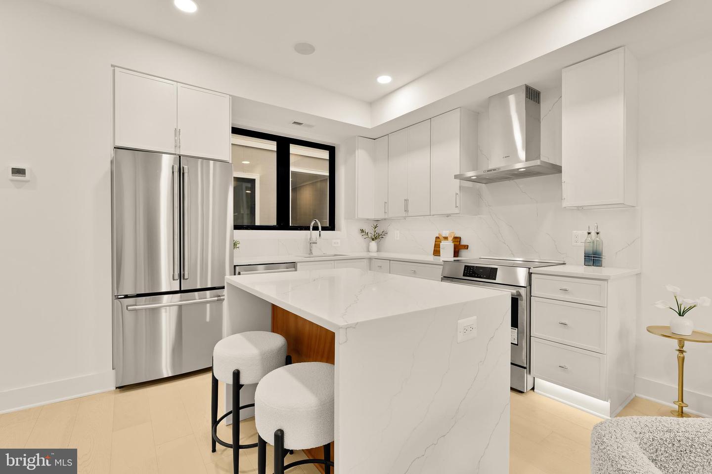 507 L ST NE #3B, WASHINGTON, District Of Columbia 20002, 4 Bedrooms Bedrooms, ,5 BathroomsBathrooms,Residential,For sale,507 L ST NE #3B,DCDC2208820 MLS # DCDC2208820