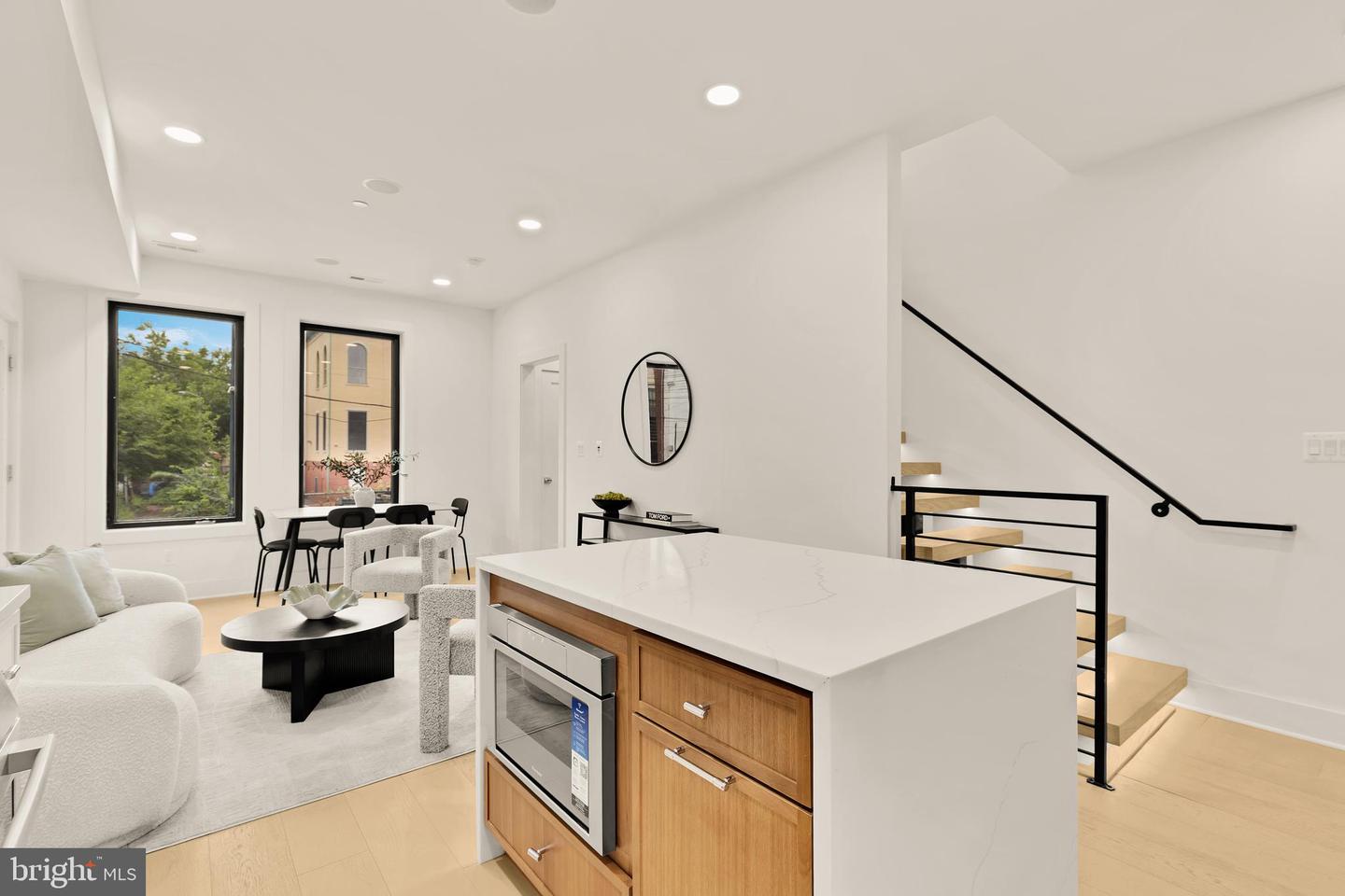507 L ST NE #3B, WASHINGTON, District Of Columbia 20002, 4 Bedrooms Bedrooms, ,5 BathroomsBathrooms,Residential,For sale,507 L ST NE #3B,DCDC2208820 MLS # DCDC2208820
