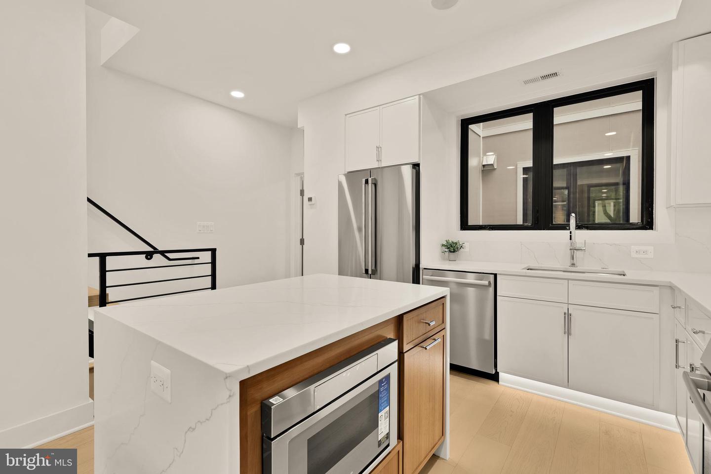 507 L ST NE #3B, WASHINGTON, District Of Columbia 20002, 4 Bedrooms Bedrooms, ,5 BathroomsBathrooms,Residential,For sale,507 L ST NE #3B,DCDC2208820 MLS # DCDC2208820