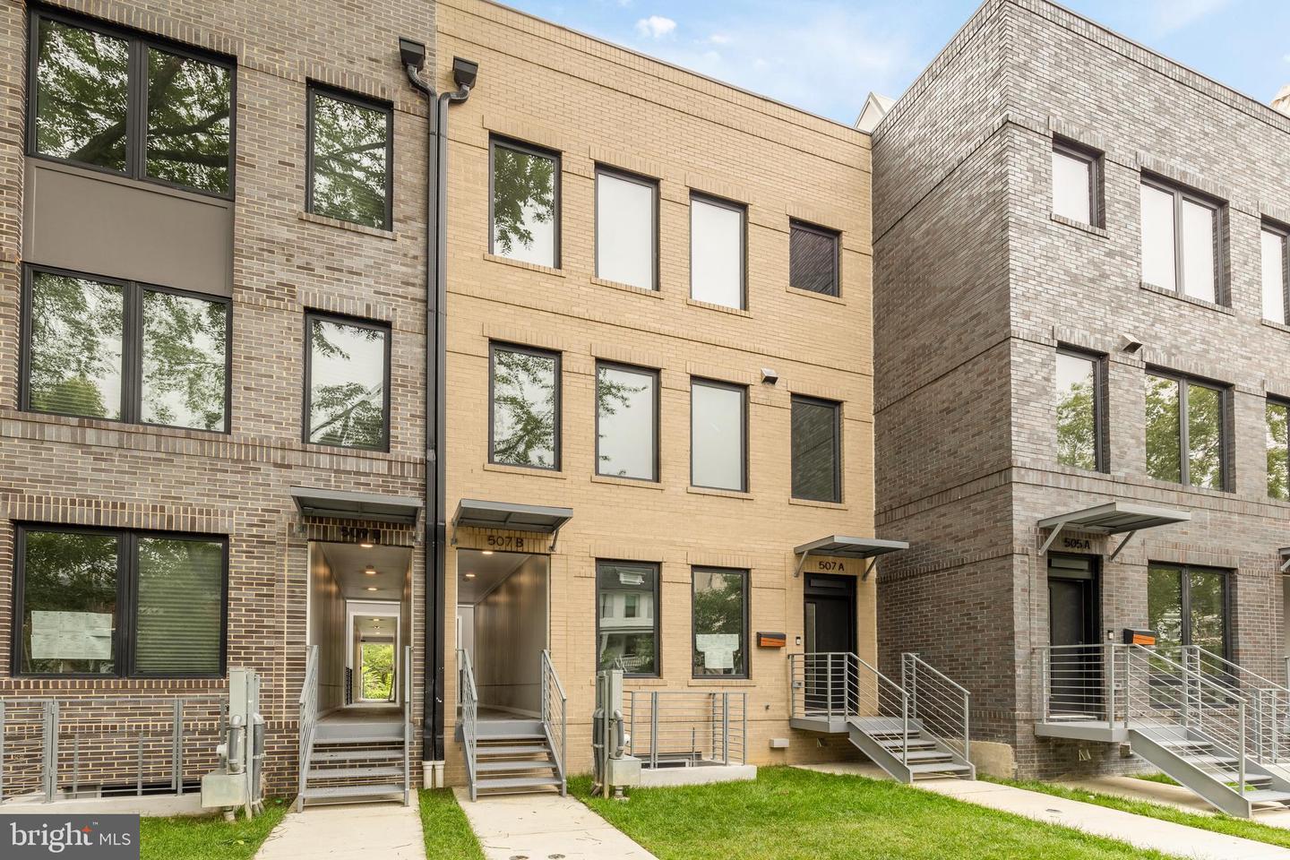 507 L ST NE #3B, WASHINGTON, District Of Columbia 20002, 4 Bedrooms Bedrooms, ,5 BathroomsBathrooms,Residential,For sale,507 L ST NE #3B,DCDC2208820 MLS # DCDC2208820