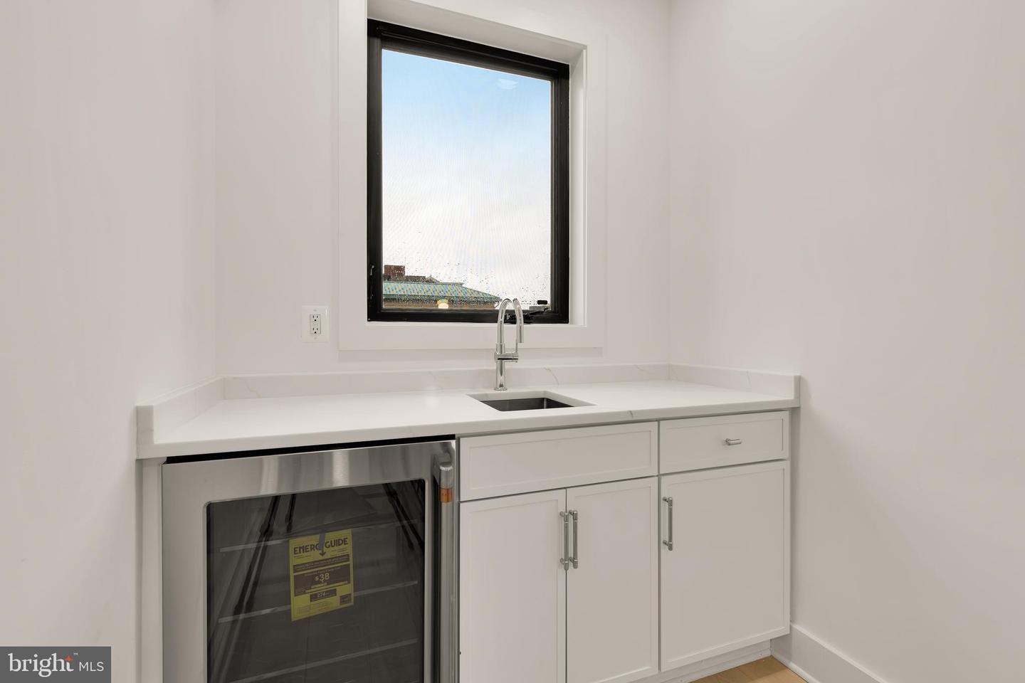 507 L ST NE #3B, WASHINGTON, District Of Columbia 20002, 4 Bedrooms Bedrooms, ,5 BathroomsBathrooms,Residential,For sale,507 L ST NE #3B,DCDC2208820 MLS # DCDC2208820