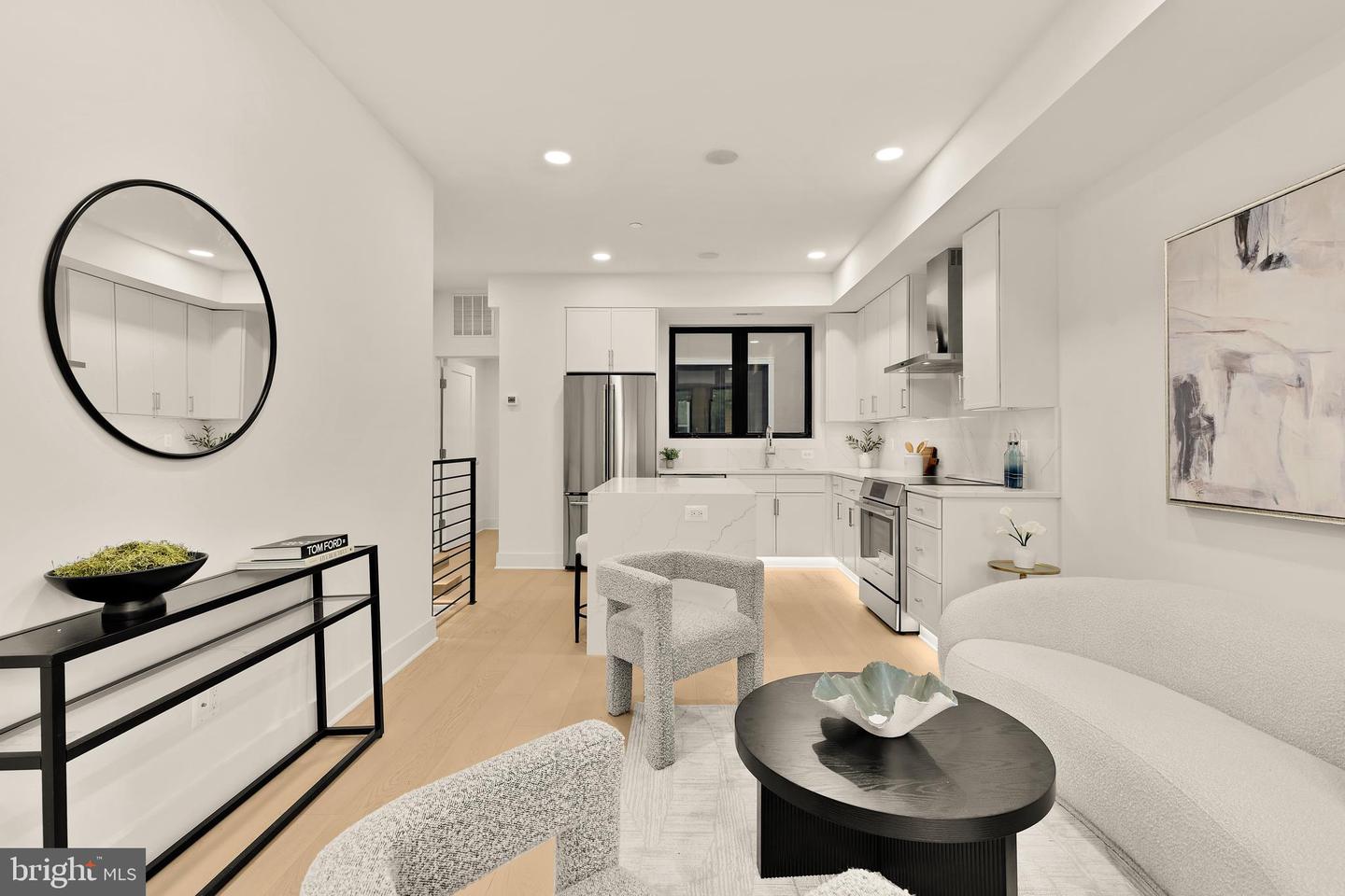 507 L ST NE #3B, WASHINGTON, District Of Columbia 20002, 4 Bedrooms Bedrooms, ,5 BathroomsBathrooms,Residential,For sale,507 L ST NE #3B,DCDC2208820 MLS # DCDC2208820