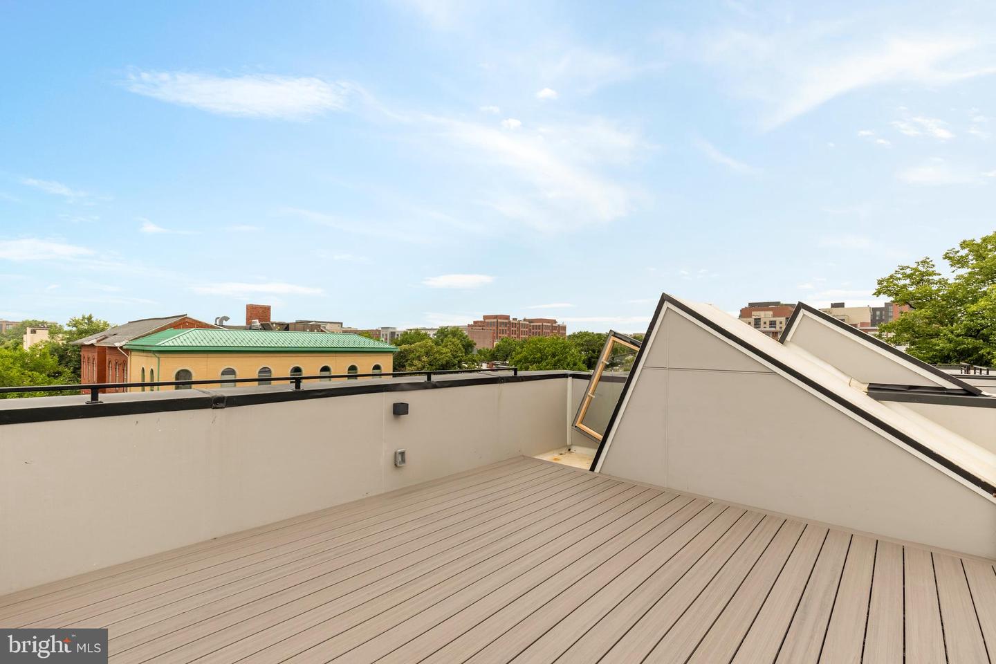 507 L ST NE #3B, WASHINGTON, District Of Columbia 20002, 4 Bedrooms Bedrooms, ,5 BathroomsBathrooms,Residential,For sale,507 L ST NE #3B,DCDC2208820 MLS # DCDC2208820