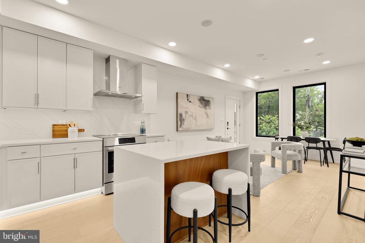 507 L ST NE #3B, WASHINGTON, District Of Columbia 20002, 4 Bedrooms Bedrooms, ,5 BathroomsBathrooms,Residential,For sale,507 L ST NE #3B,DCDC2208820 MLS # DCDC2208820