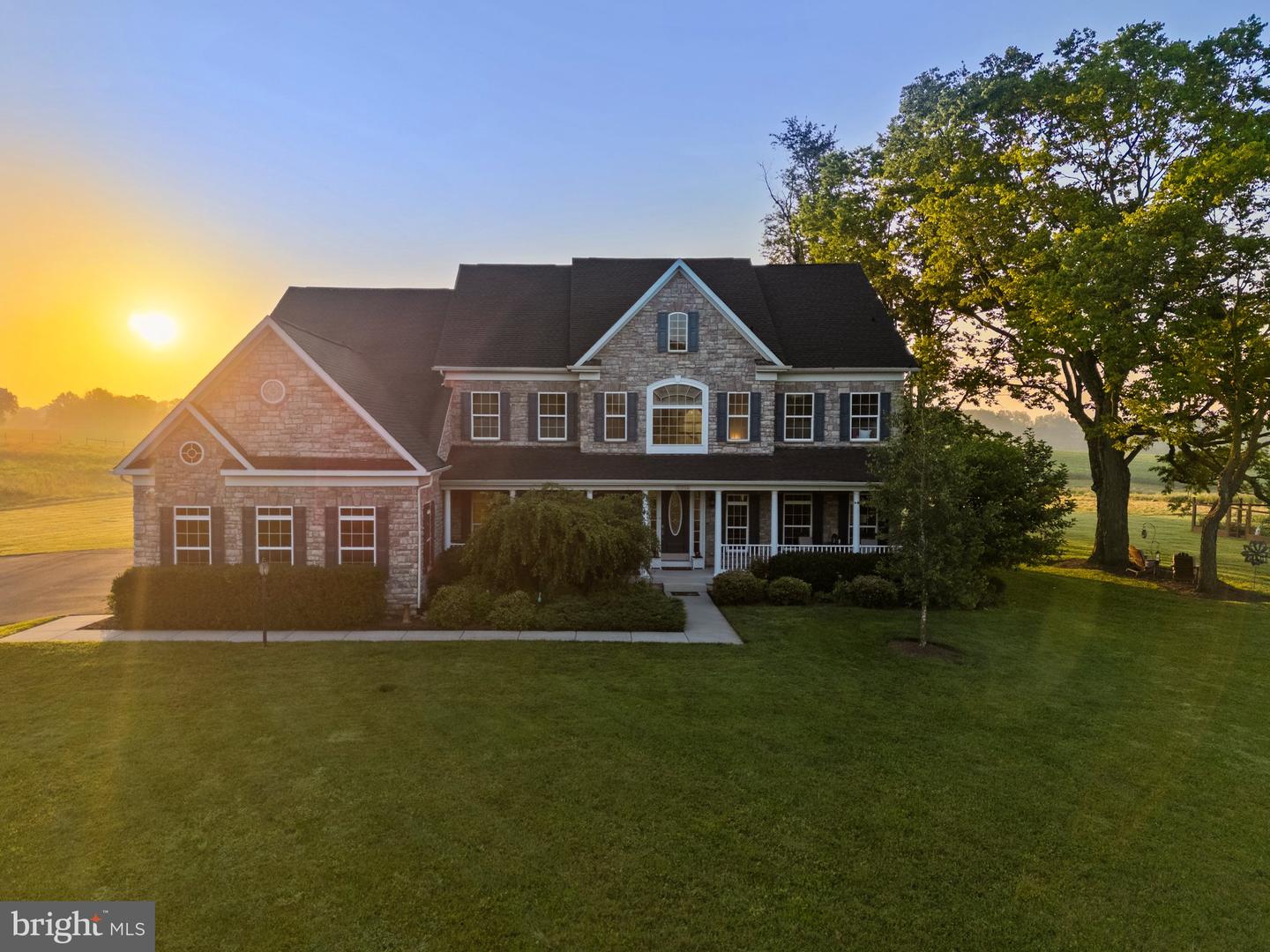 15054 OMEGA CT, WATERFORD, Virginia 20197, 5 Bedrooms Bedrooms, ,4 BathroomsBathrooms,Residential,For sale,15054 OMEGA CT,VALO2101106 MLS # VALO2101106