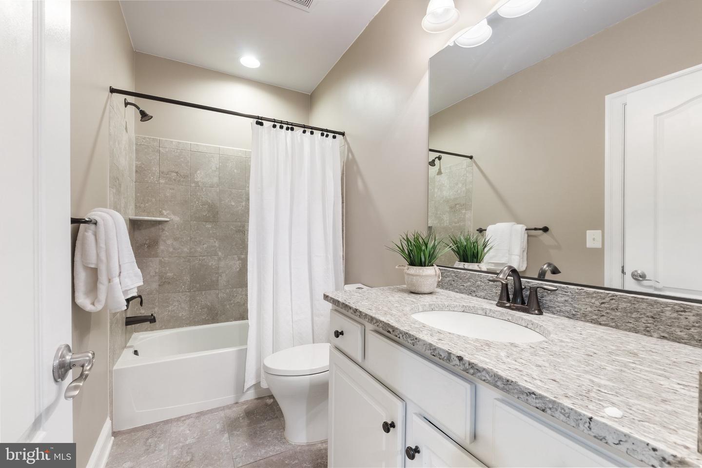 15054 OMEGA CT, WATERFORD, Virginia 20197, 5 Bedrooms Bedrooms, ,4 BathroomsBathrooms,Residential,For sale,15054 OMEGA CT,VALO2101106 MLS # VALO2101106