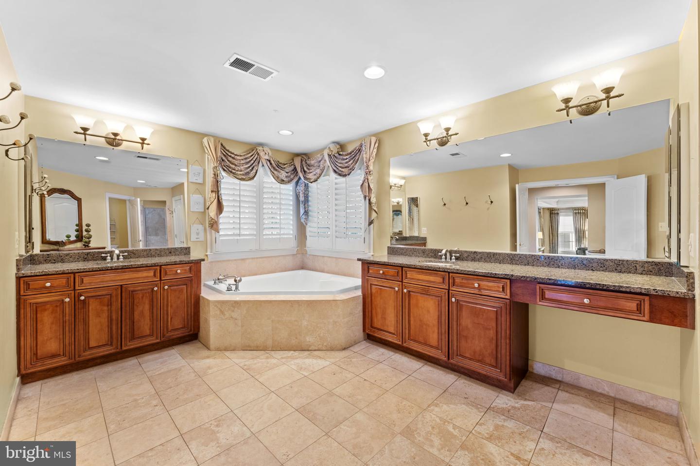 42864 SANDHURST CT, BROADLANDS, Virginia 20148, 6 Bedrooms Bedrooms, ,5 BathroomsBathrooms,Residential,For sale,42864 SANDHURST CT,VALO2101158 MLS # VALO2101158