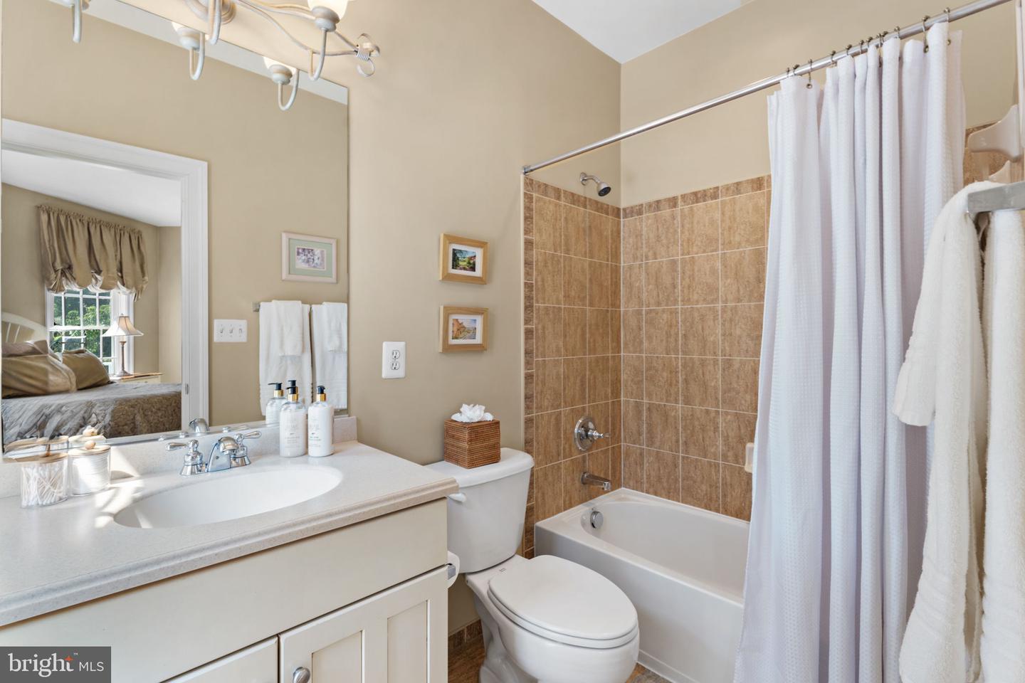 42864 SANDHURST CT, BROADLANDS, Virginia 20148, 6 Bedrooms Bedrooms, ,5 BathroomsBathrooms,Residential,For sale,42864 SANDHURST CT,VALO2101158 MLS # VALO2101158
