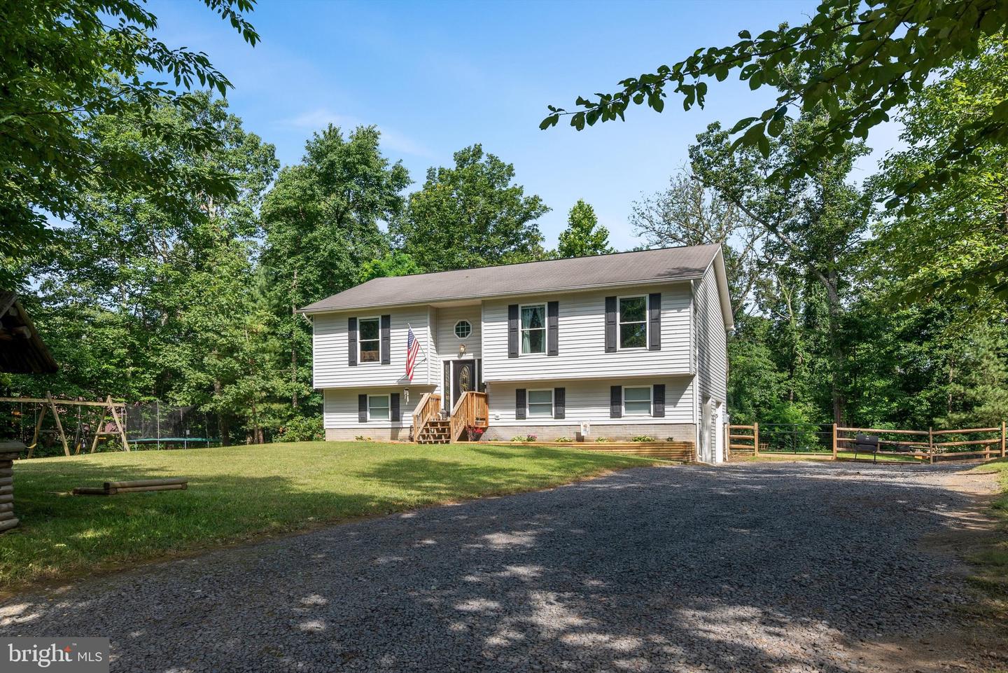 779 WESTERN LN, FRONT ROYAL, Virginia 22630, 3 Bedrooms Bedrooms, ,2 BathroomsBathrooms,Residential,For sale,779 WESTERN LN,VAWR2011620 MLS # VAWR2011620