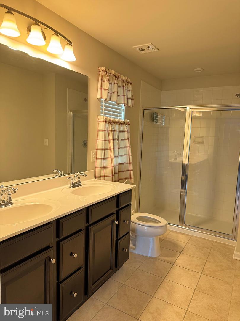 5473 LEEDSTOWN RD, KING GEORGE, Virginia 22485, 4 Bedrooms Bedrooms, ,3 BathroomsBathrooms,Residential,For sale,5473 LEEDSTOWN RD,VAKG2006678 MLS # VAKG2006678