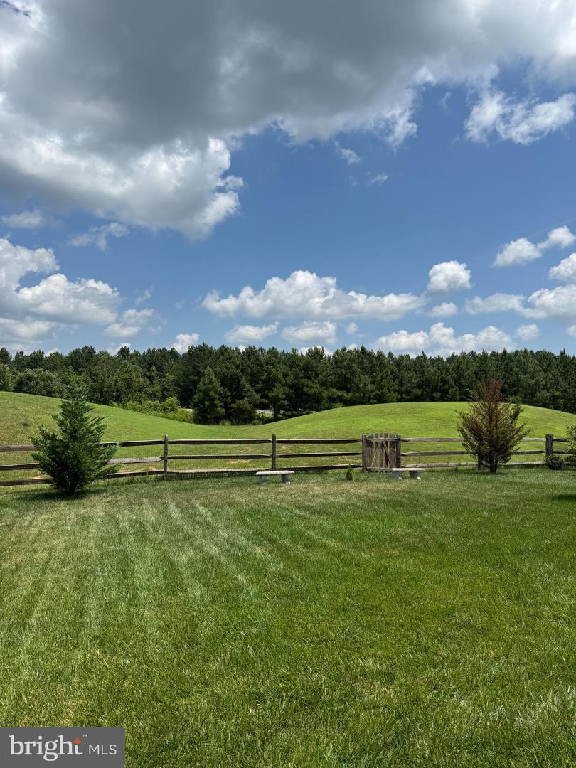 5473 LEEDSTOWN RD, KING GEORGE, Virginia 22485, 4 Bedrooms Bedrooms, ,3 BathroomsBathrooms,Residential,For sale,5473 LEEDSTOWN RD,VAKG2006678 MLS # VAKG2006678