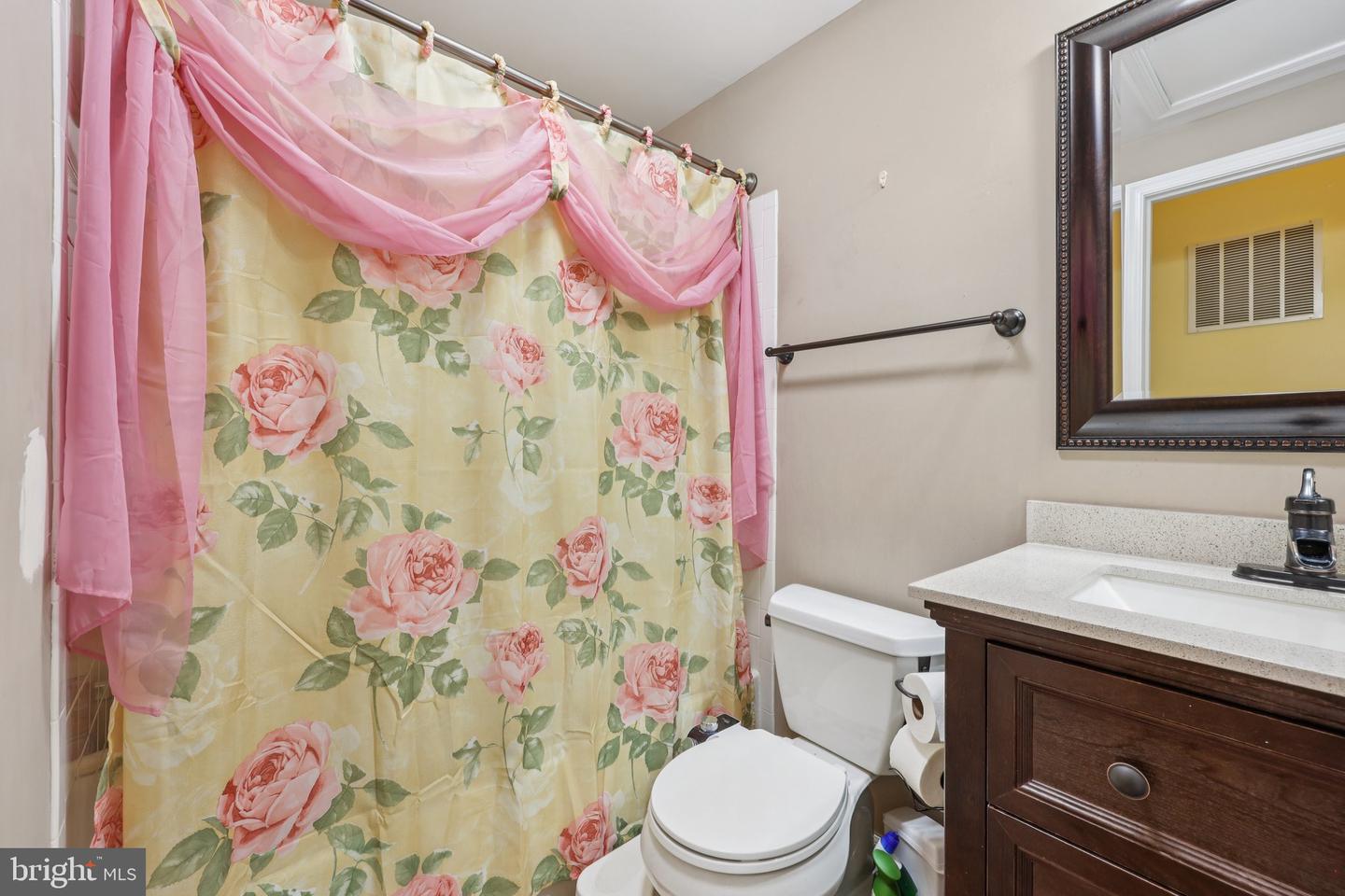 3427 BELLEPLAIN CT, DUMFRIES, Virginia 22026, 3 Bedrooms Bedrooms, ,3 BathroomsBathrooms,Residential,For sale,3427 BELLEPLAIN CT,VAPW2098584 MLS # VAPW2098584