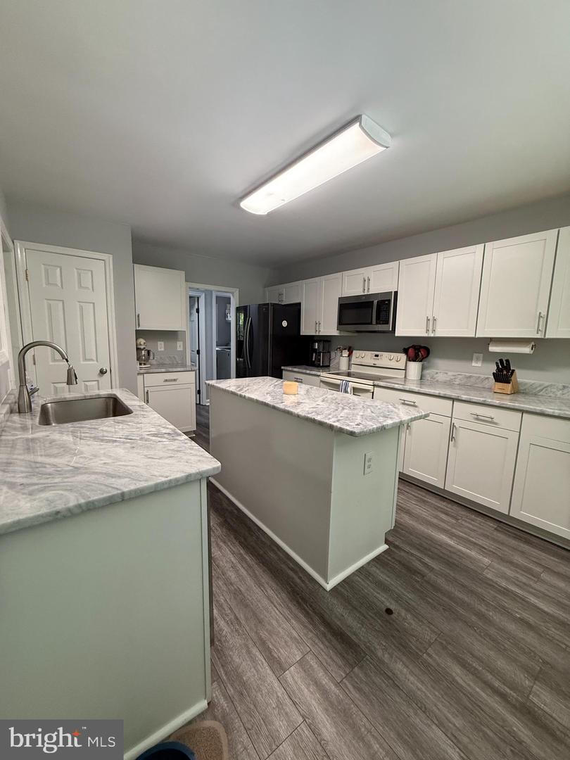 7000 GAYLE LN, SPOTSYLVANIA, Virginia 22553, 4 Bedrooms Bedrooms, ,2 BathroomsBathrooms,Residential,For sale,7000 GAYLE LN,VASP2034474 MLS # VASP2034474