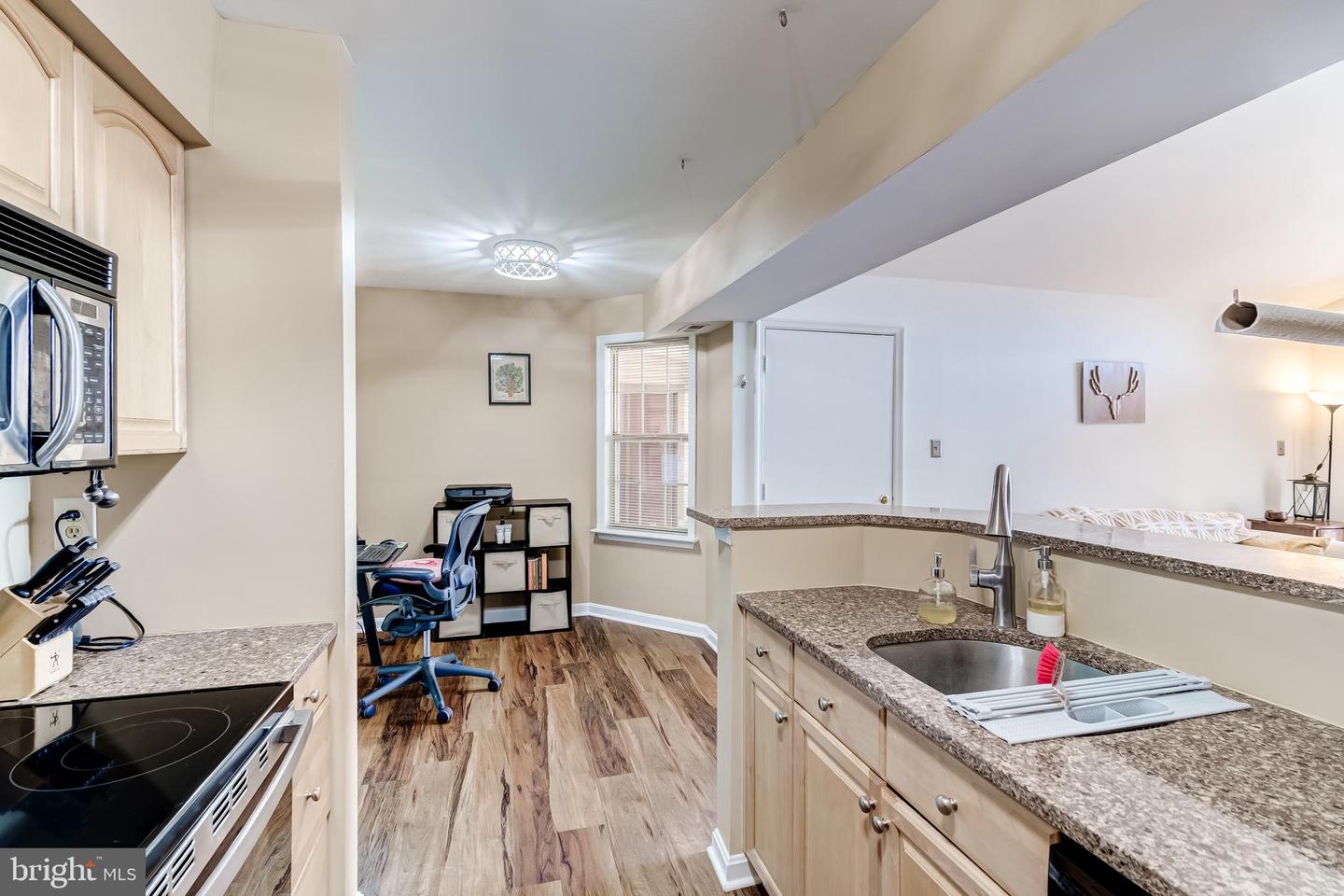 6904-I VICTORIA DR #I, ALEXANDRIA, Virginia 22310, 2 Bedrooms Bedrooms, 5 Rooms Rooms,2 BathroomsBathrooms,Residential,For sale,6904-I VICTORIA DR #I,VAFX2253500 MLS # VAFX2253500