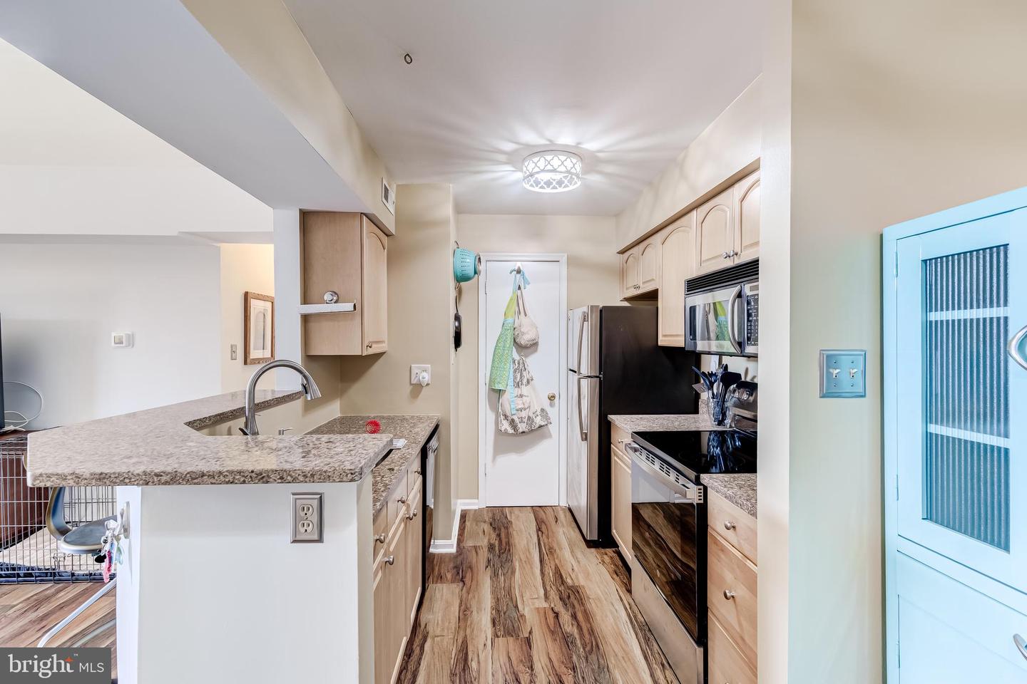 6904-I VICTORIA DR #I, ALEXANDRIA, Virginia 22310, 2 Bedrooms Bedrooms, 5 Rooms Rooms,2 BathroomsBathrooms,Residential,For sale,6904-I VICTORIA DR #I,VAFX2253500 MLS # VAFX2253500