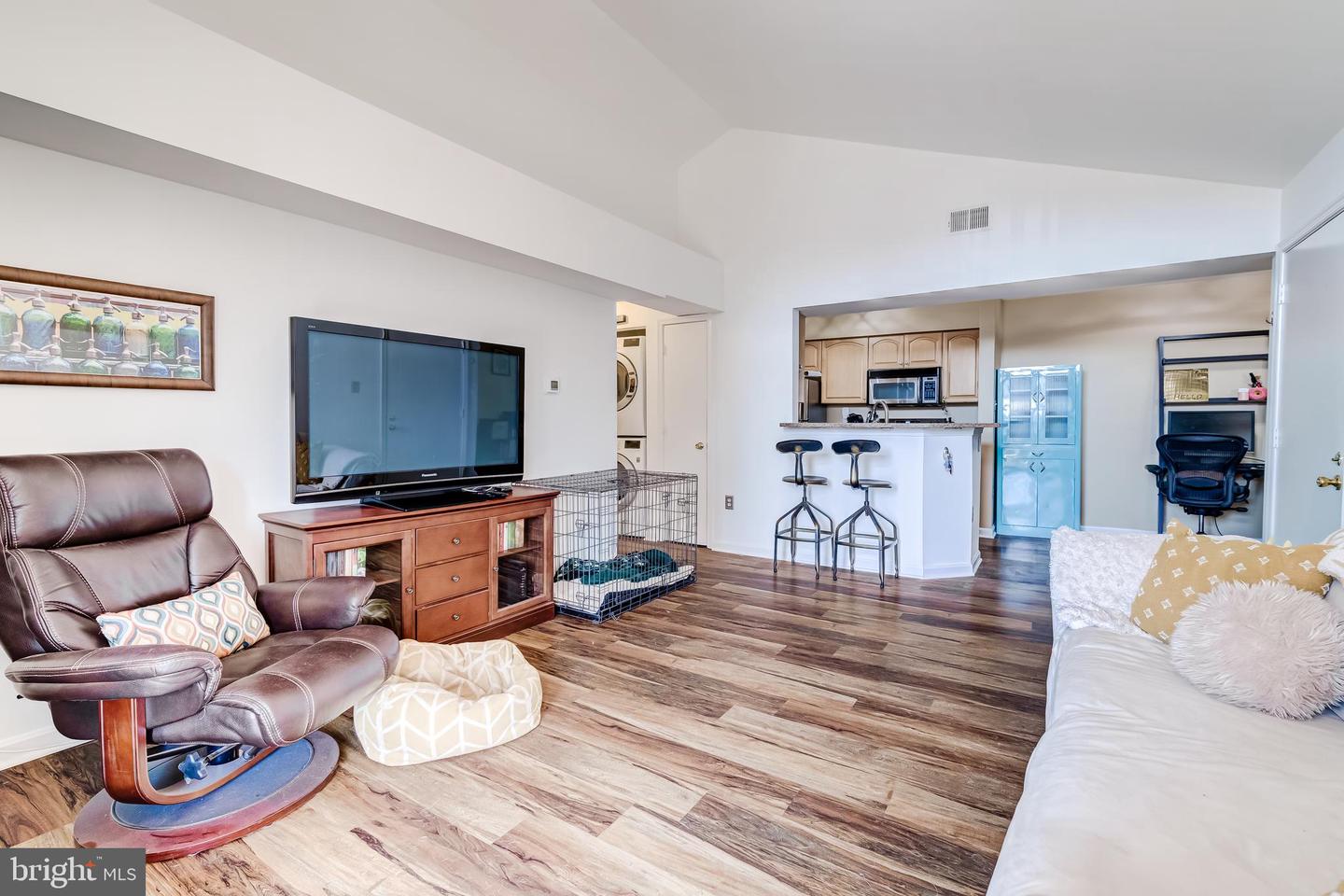 6904-I VICTORIA DR #I, ALEXANDRIA, Virginia 22310, 2 Bedrooms Bedrooms, 5 Rooms Rooms,2 BathroomsBathrooms,Residential,For sale,6904-I VICTORIA DR #I,VAFX2253500 MLS # VAFX2253500