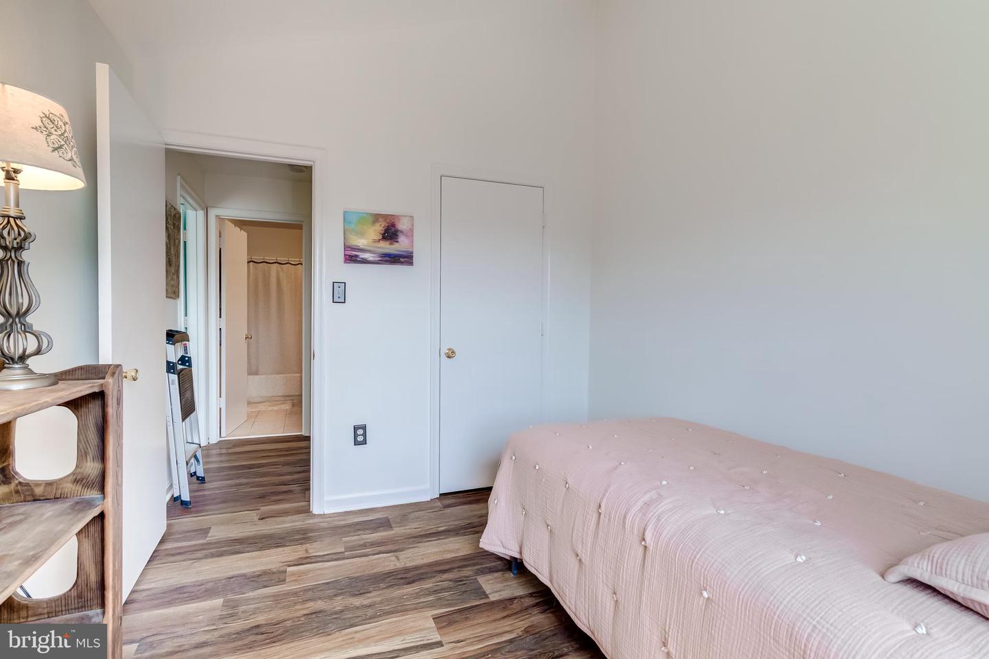 6904-I VICTORIA DR #I, ALEXANDRIA, Virginia 22310, 2 Bedrooms Bedrooms, 5 Rooms Rooms,2 BathroomsBathrooms,Residential,For sale,6904-I VICTORIA DR #I,VAFX2253500 MLS # VAFX2253500