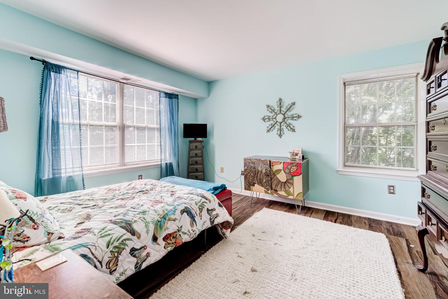 6904-I VICTORIA DR #I, ALEXANDRIA, Virginia 22310, 2 Bedrooms Bedrooms, 5 Rooms Rooms,2 BathroomsBathrooms,Residential,For sale,6904-I VICTORIA DR #I,VAFX2253500 MLS # VAFX2253500