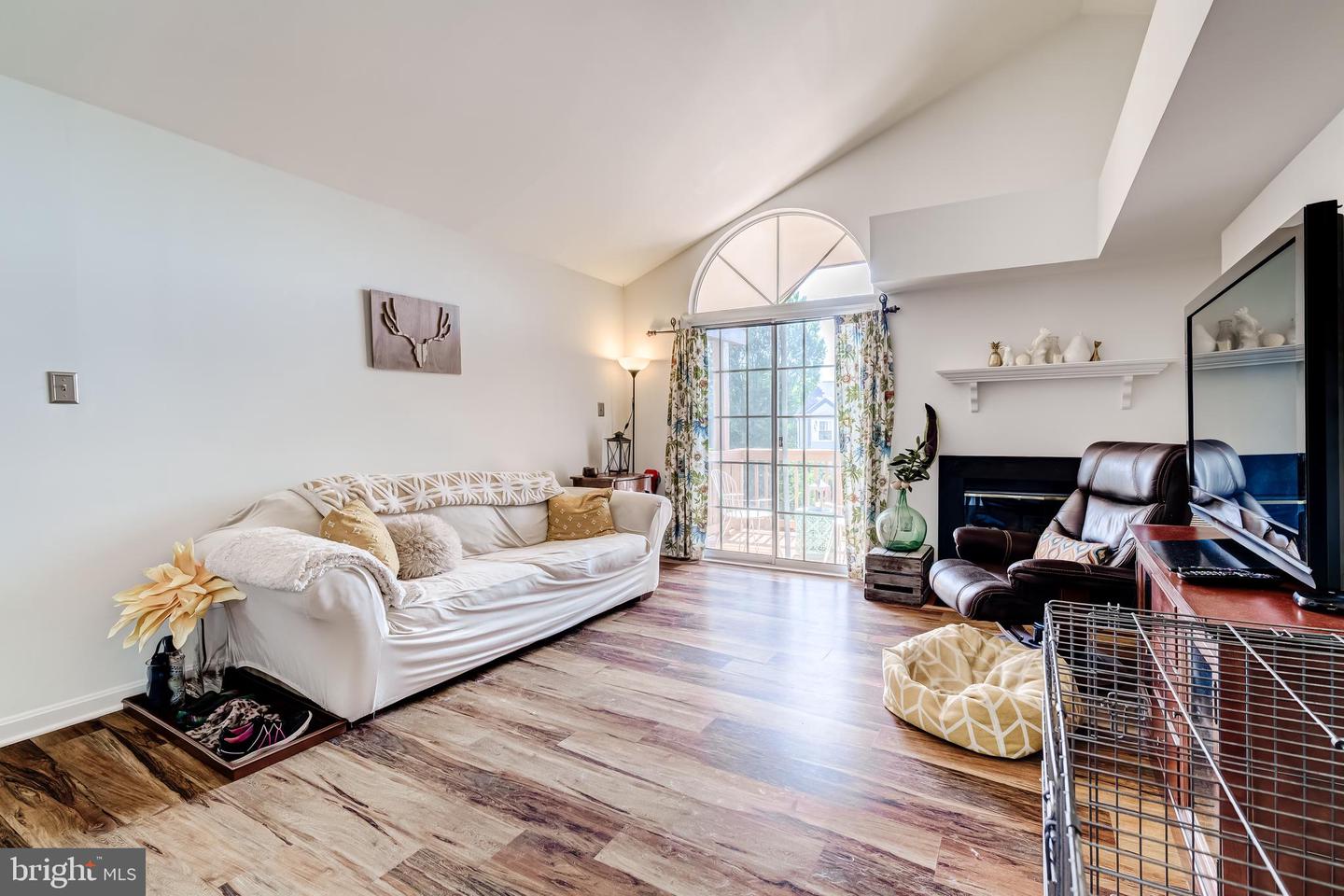 6904-I VICTORIA DR #I, ALEXANDRIA, Virginia 22310, 2 Bedrooms Bedrooms, 5 Rooms Rooms,2 BathroomsBathrooms,Residential,For sale,6904-I VICTORIA DR #I,VAFX2253500 MLS # VAFX2253500
