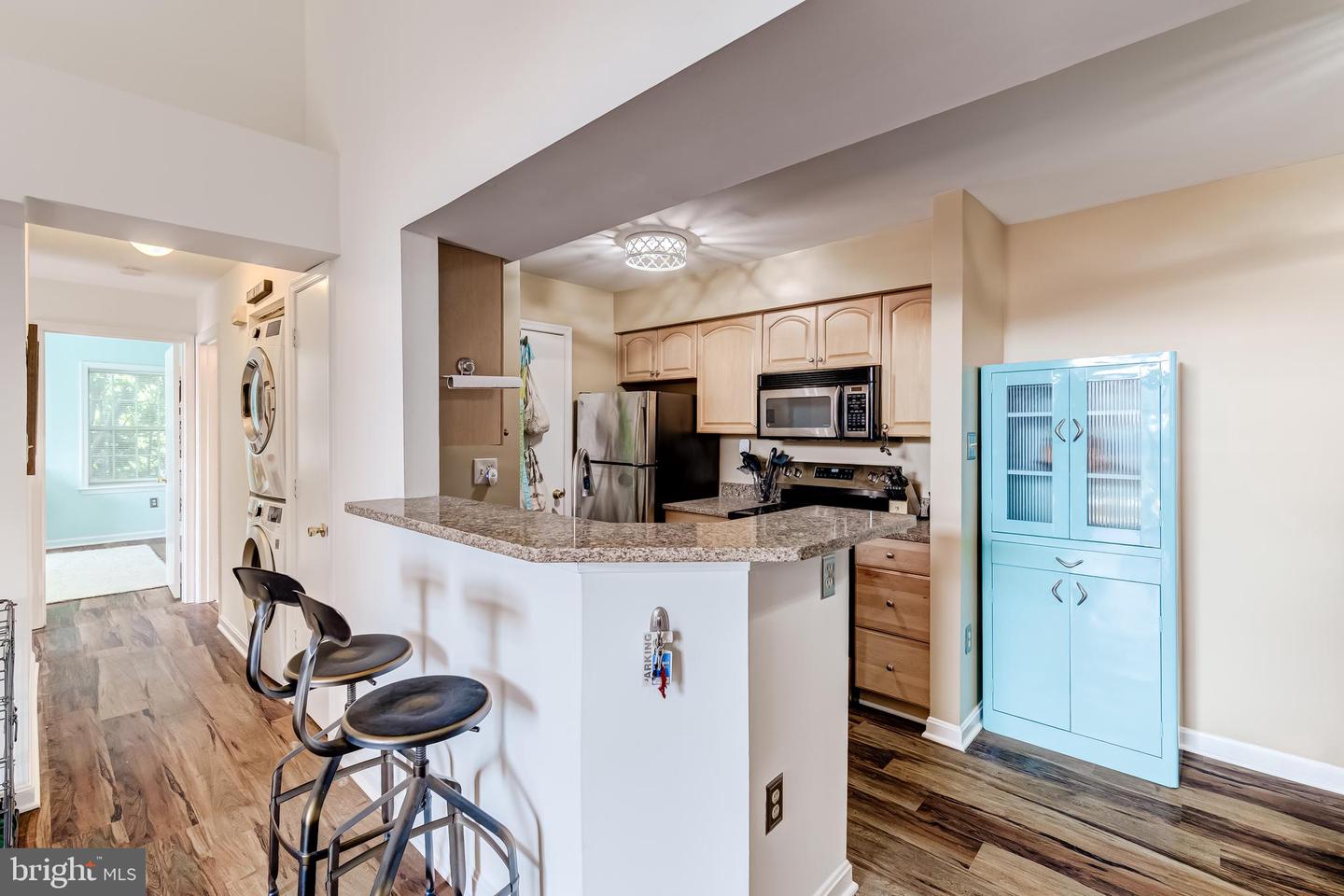 6904-I VICTORIA DR #I, ALEXANDRIA, Virginia 22310, 2 Bedrooms Bedrooms, 5 Rooms Rooms,2 BathroomsBathrooms,Residential,For sale,6904-I VICTORIA DR #I,VAFX2253500 MLS # VAFX2253500