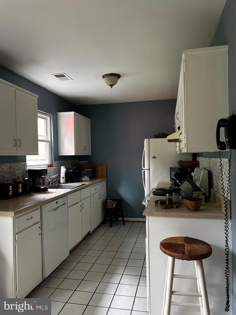 1231 THOMAS JEFFERSON PL, FREDERICKSBURG, Virginia 22405, 3 Bedrooms Bedrooms, ,2 BathroomsBathrooms,Residential,For sale,1231 THOMAS JEFFERSON PL,VAST2040562 MLS # VAST2040562