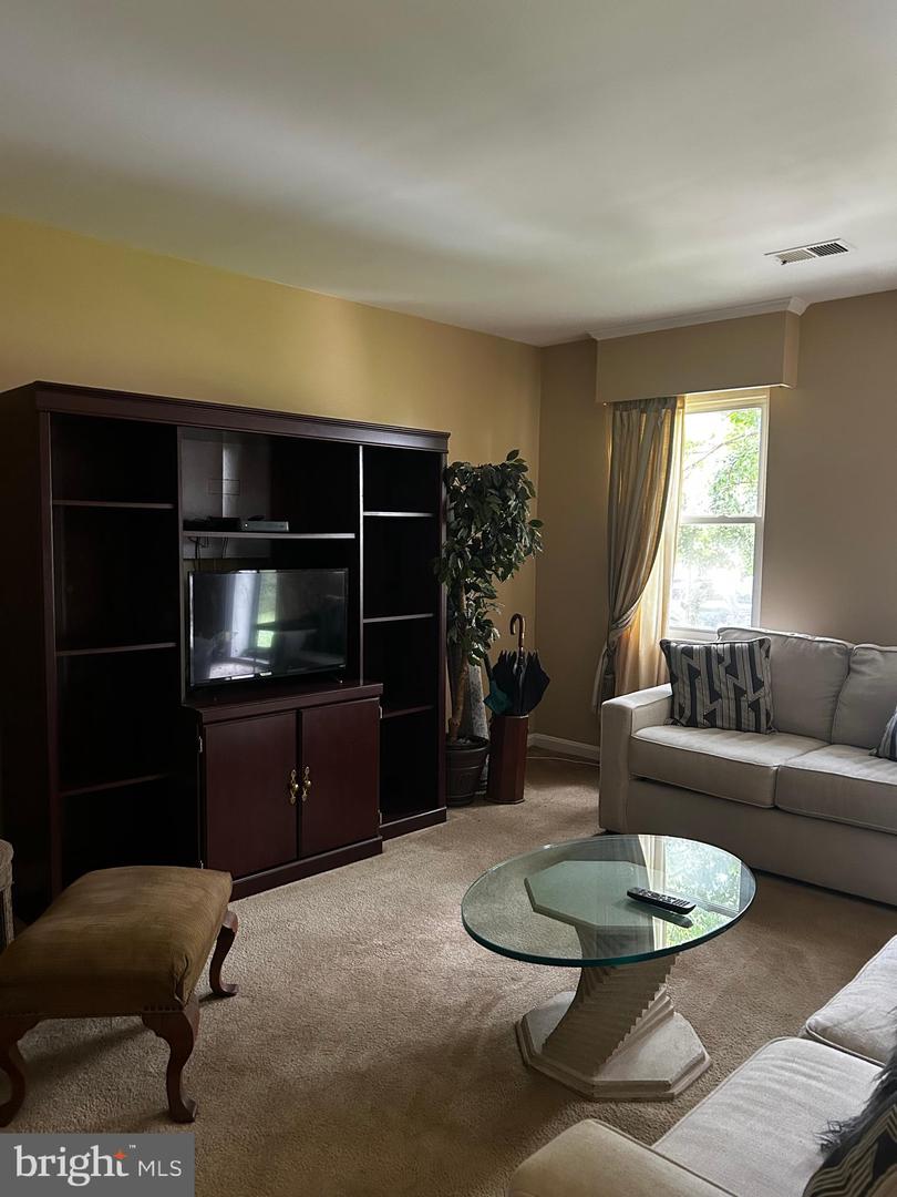 1231 THOMAS JEFFERSON PL, FREDERICKSBURG, Virginia 22405, 3 Bedrooms Bedrooms, ,2 BathroomsBathrooms,Residential,For sale,1231 THOMAS JEFFERSON PL,VAST2040562 MLS # VAST2040562