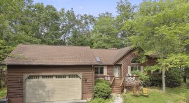 12 WOODLAWN DR, PALMYRA, Virginia 22963, 3 Bedrooms Bedrooms, ,2 BathroomsBathrooms,Residential,For sale,12 WOODLAWN DR,666430 MLS # 666430