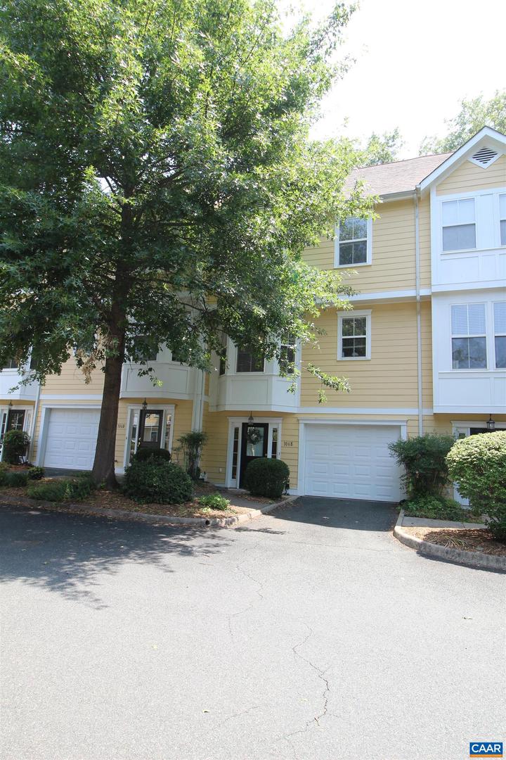 106 MELBOURNE PRK #E, CHARLOTTESVILLE, Virginia 22901, 3 Bedrooms Bedrooms, ,2 BathroomsBathrooms,Residential,For sale,106 MELBOURNE PRK #E,666432 MLS # 666432