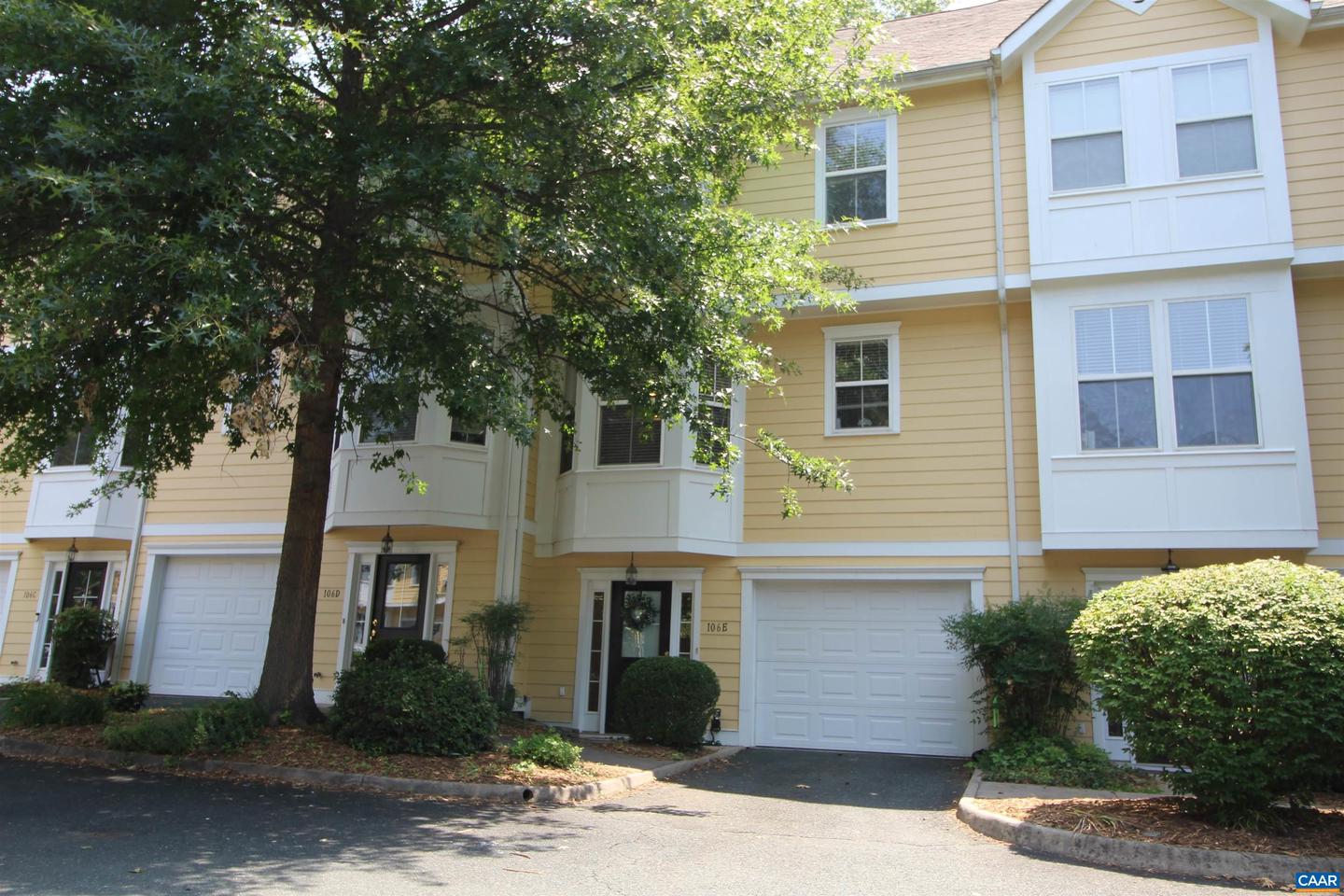 106 MELBOURNE PRK #E, CHARLOTTESVILLE, Virginia 22901, 3 Bedrooms Bedrooms, ,2 BathroomsBathrooms,Residential,For sale,106 MELBOURNE PRK #E,666432 MLS # 666432
