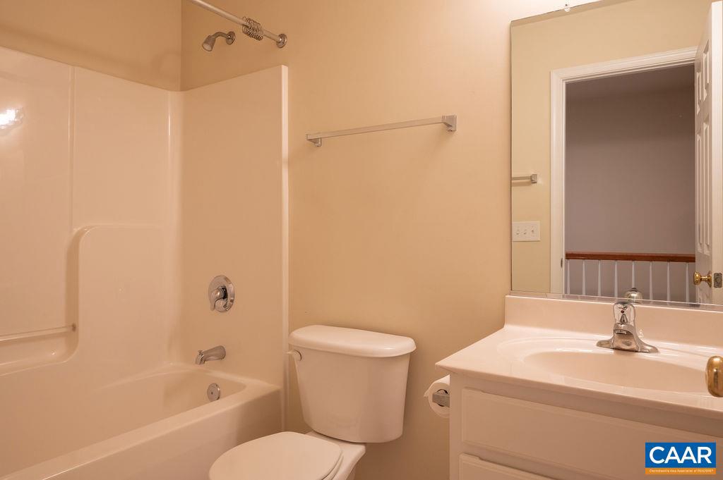 106 MELBOURNE PRK #E, CHARLOTTESVILLE, Virginia 22901, 3 Bedrooms Bedrooms, ,2 BathroomsBathrooms,Residential,For sale,106 MELBOURNE PRK #E,666432 MLS # 666432