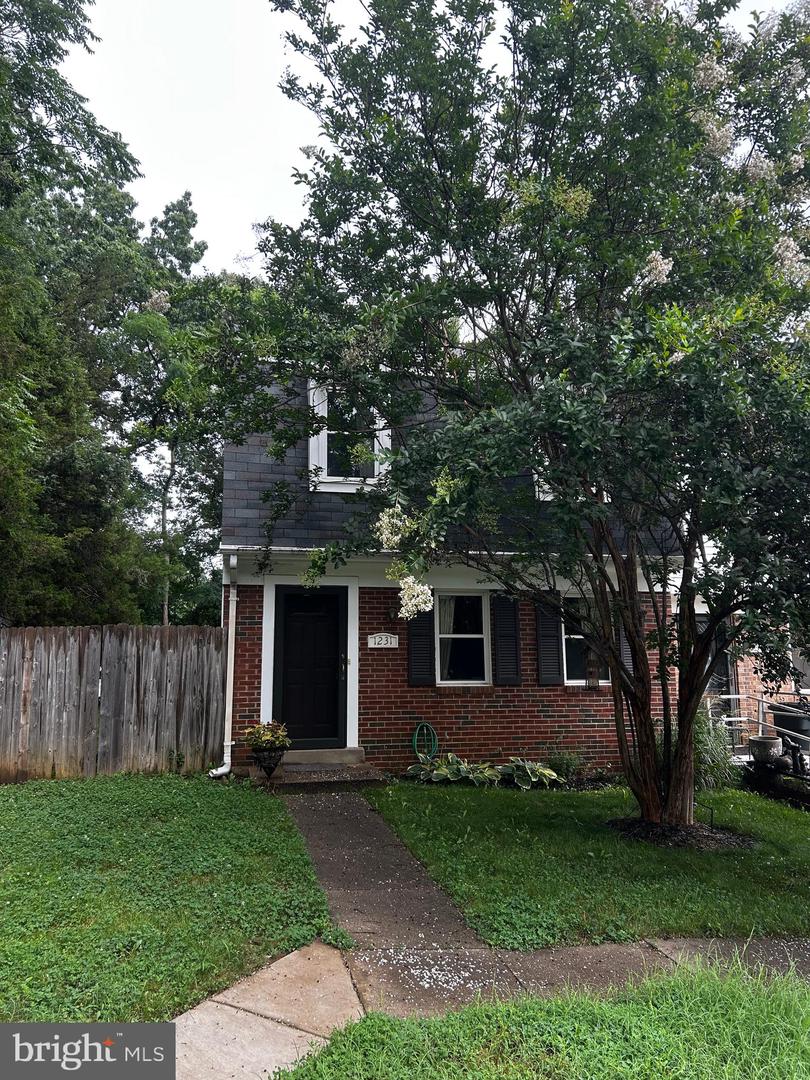 1231 THOMAS JEFFERSON PL, FREDERICKSBURG, Virginia 22405, 3 Bedrooms Bedrooms, ,2 BathroomsBathrooms,Residential,For sale,1231 THOMAS JEFFERSON PL,VAST2040518 MLS # VAST2040518