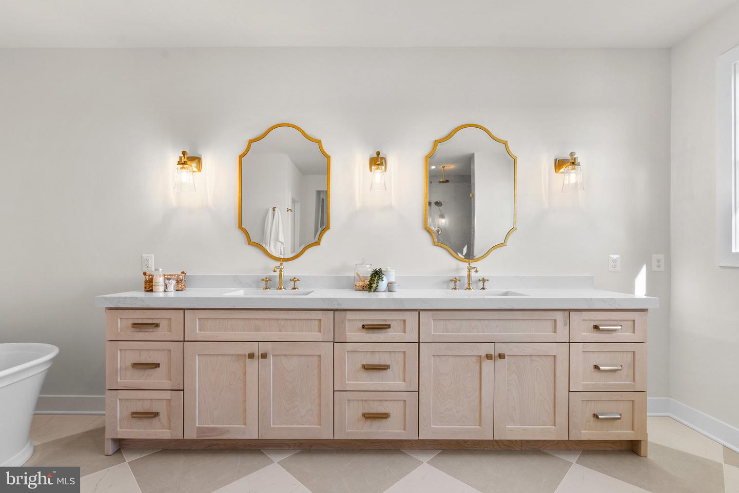 14914 MOGUL CT, WATERFORD, Virginia 20197, 6 Bedrooms Bedrooms, ,6 BathroomsBathrooms,Residential,For sale,14914 MOGUL CT,VALO2101300 MLS # VALO2101300